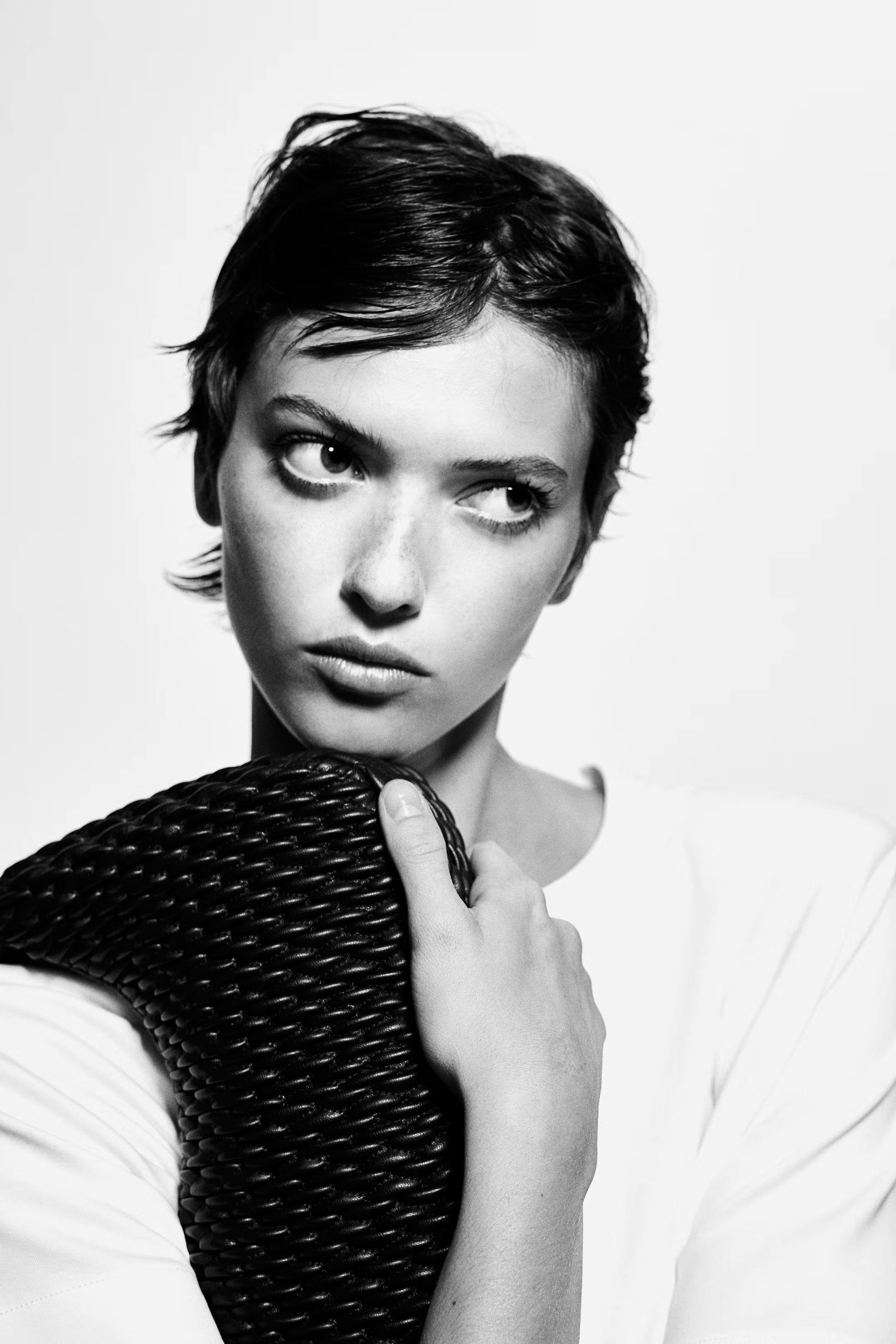 Quilted crossbody bag - Dark brown - Ladies | H&M GB | H&M (UK, MY, IN, SG, PH, TW, HK)