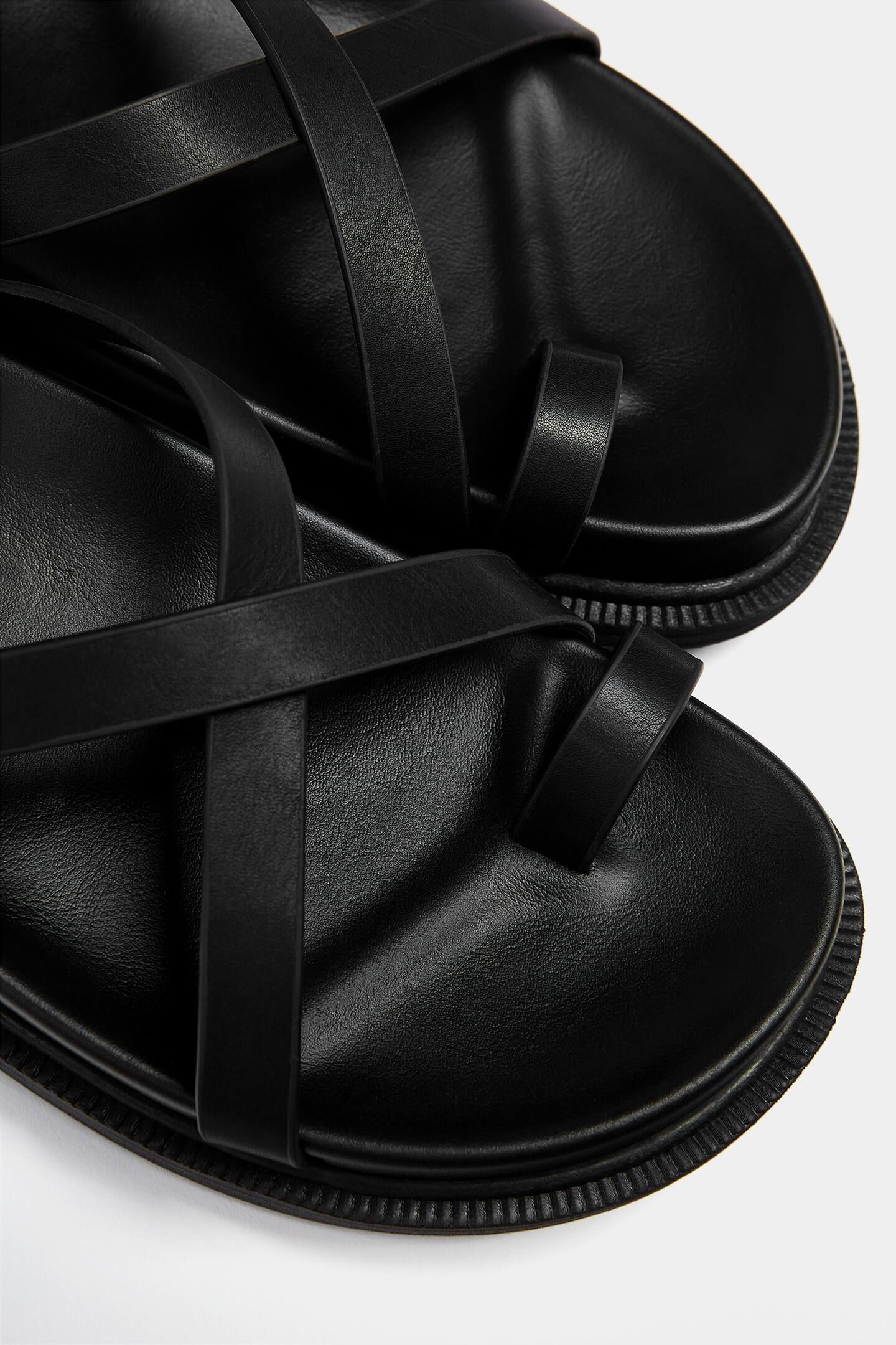 Urban strappy sandals | PULL and BEAR UK