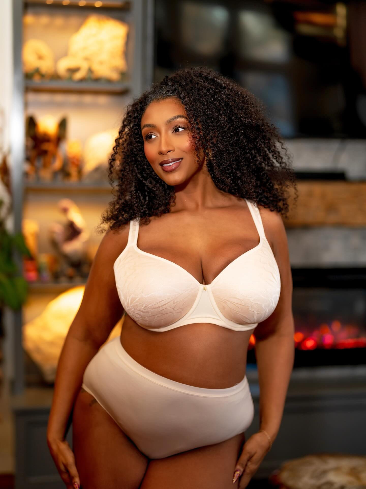 Bulk? We don’t know her anymore. 🤍✨

Meet the Lightest Lift Balconette from @lanebryant giving light-as-air comfort with lift that still understands the assignment. Let’s do the math.
Honeycomb spacer fabric + breathable underwire = supported, smooth, and effortlessly lifted all day.

And of course, we have a matching moment with the No-Show Panties for that flawless finish.

Use code NZINGA10 for 10% off (valid until Feb 25, excludes clearance & doorbusters). 💌
Comment “Lift” for a DM with details 😘

#lanebryantpartner