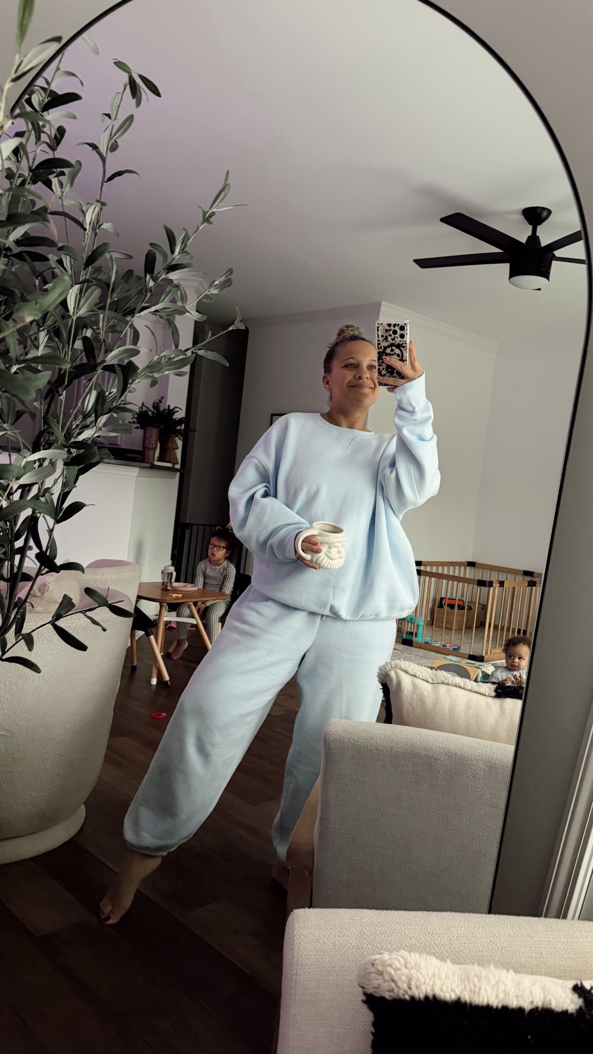 Aerie sweat set 
XL in sweatshirt 
L in pants 