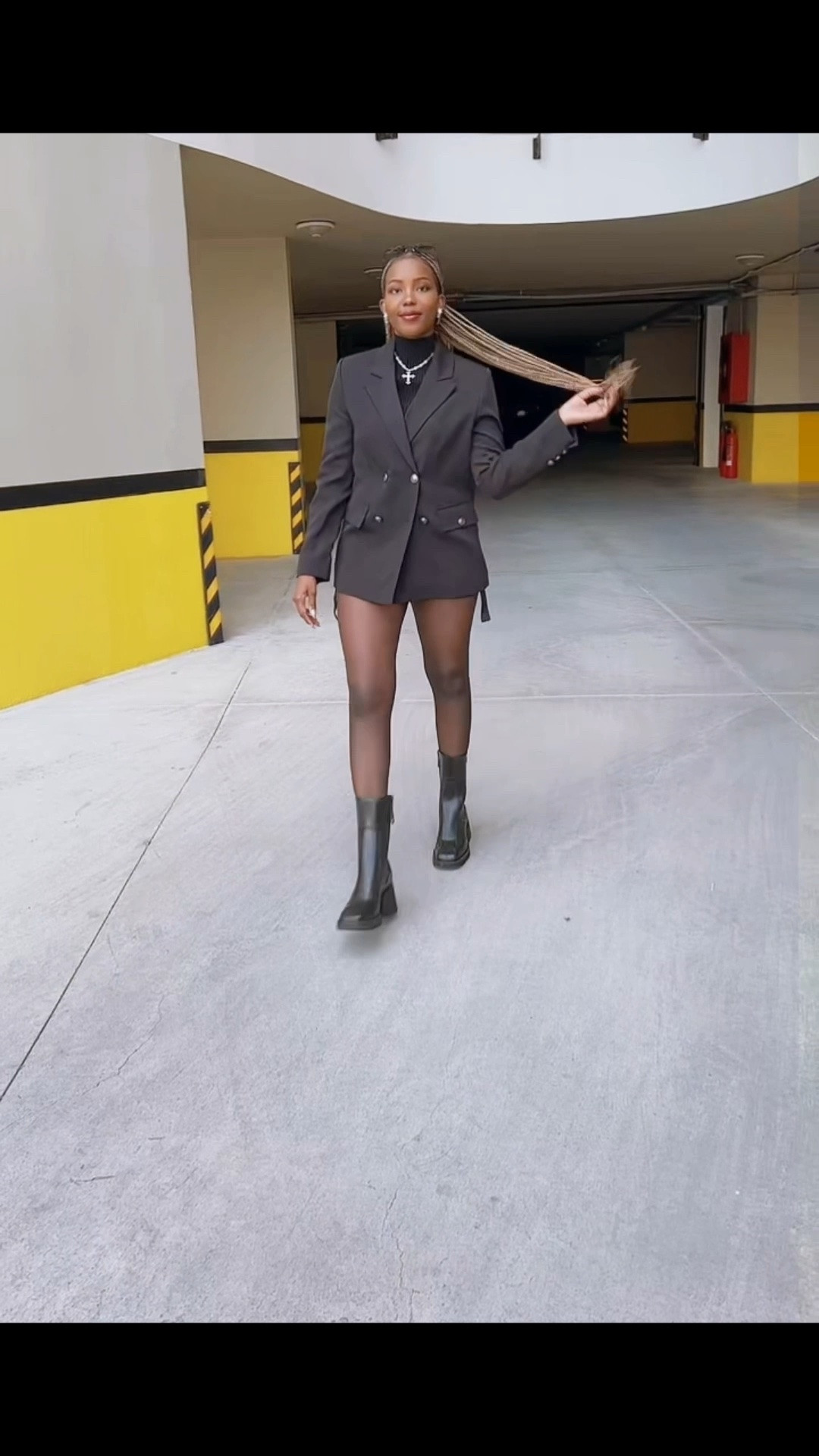 Who said workwear has to be boring? 🖤

Corporate outfit | Edgy | Fashion | Style | Styling | OOTD | Blazer | Boots | Pantyhose | Cargo shorts | Ribbed short sleeve turtleneck | Cross pearl necklace | Moonstone tassel silver earrings | Sunglasses | Guess | Armani Exchange | Chloé | Penti | SHEIN

#LTKootd #LTKWorkwear #LTKTall