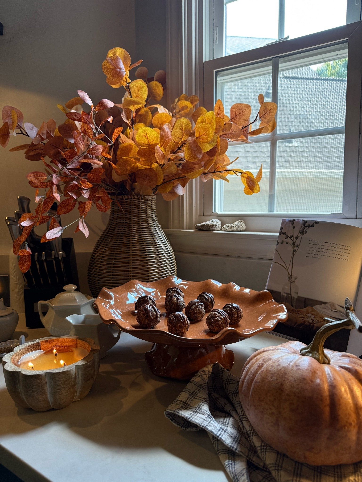 Creating a home starts with deciding how you want it to feel… our words are cozy, warm, smells yummy, and is full of comfort!

#LTKdayinmylife #LTKSeasonal #LTKHome