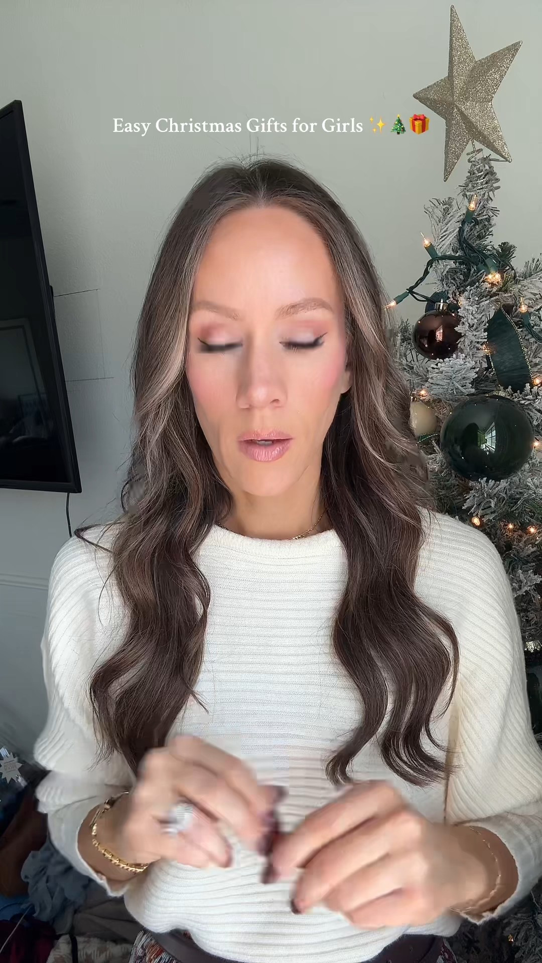 Christmas Gift ideas for girls and ladies 
Jewelry, gift guides, gifts for her

#LTKGiftGuide #LTKCyberWeek #LTKHoliday