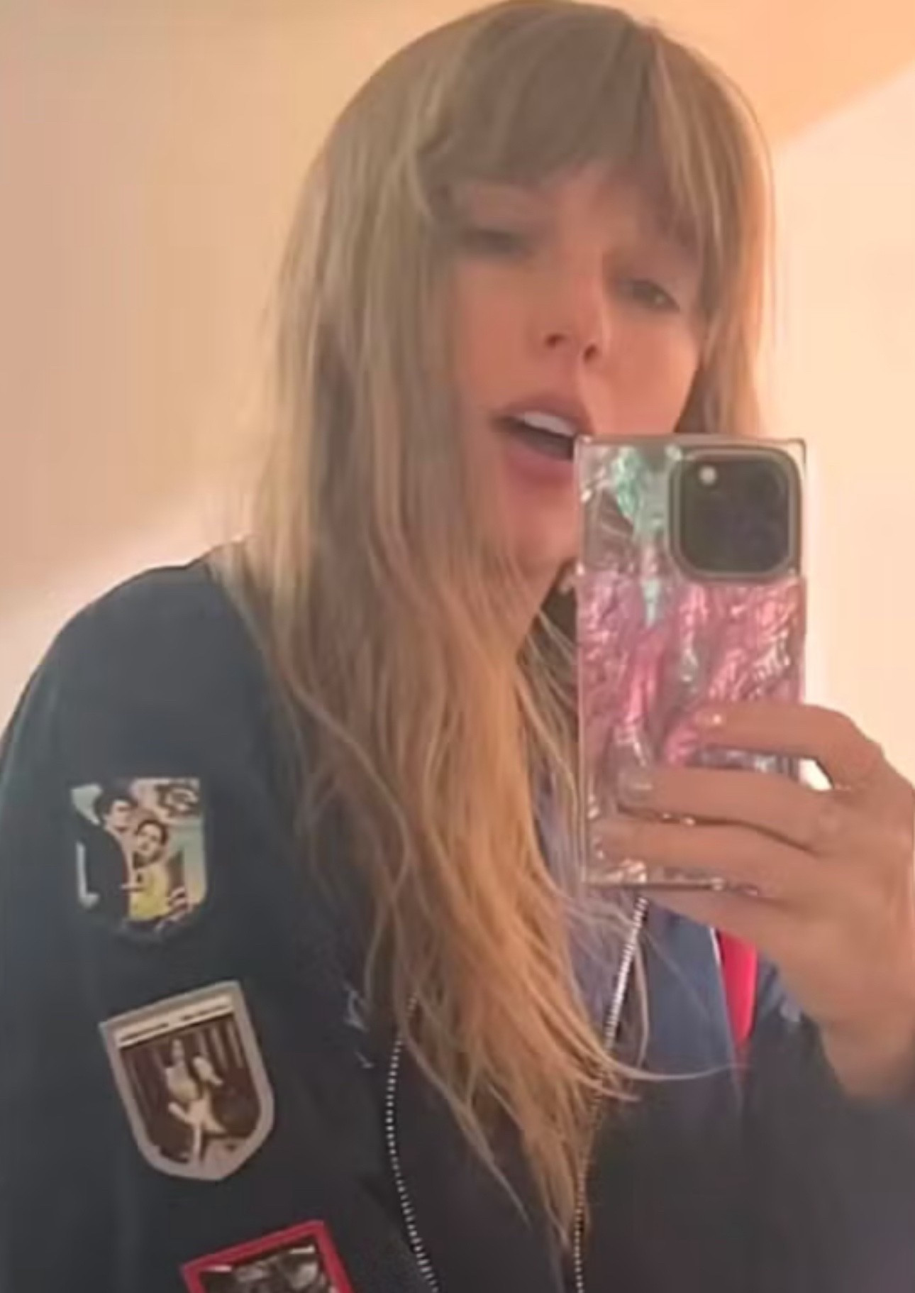 Shop Taylor Swift’s phone case from FLAUNT! ✨

#LTKHome #LTKdayinmylife #LTKSaleAlert