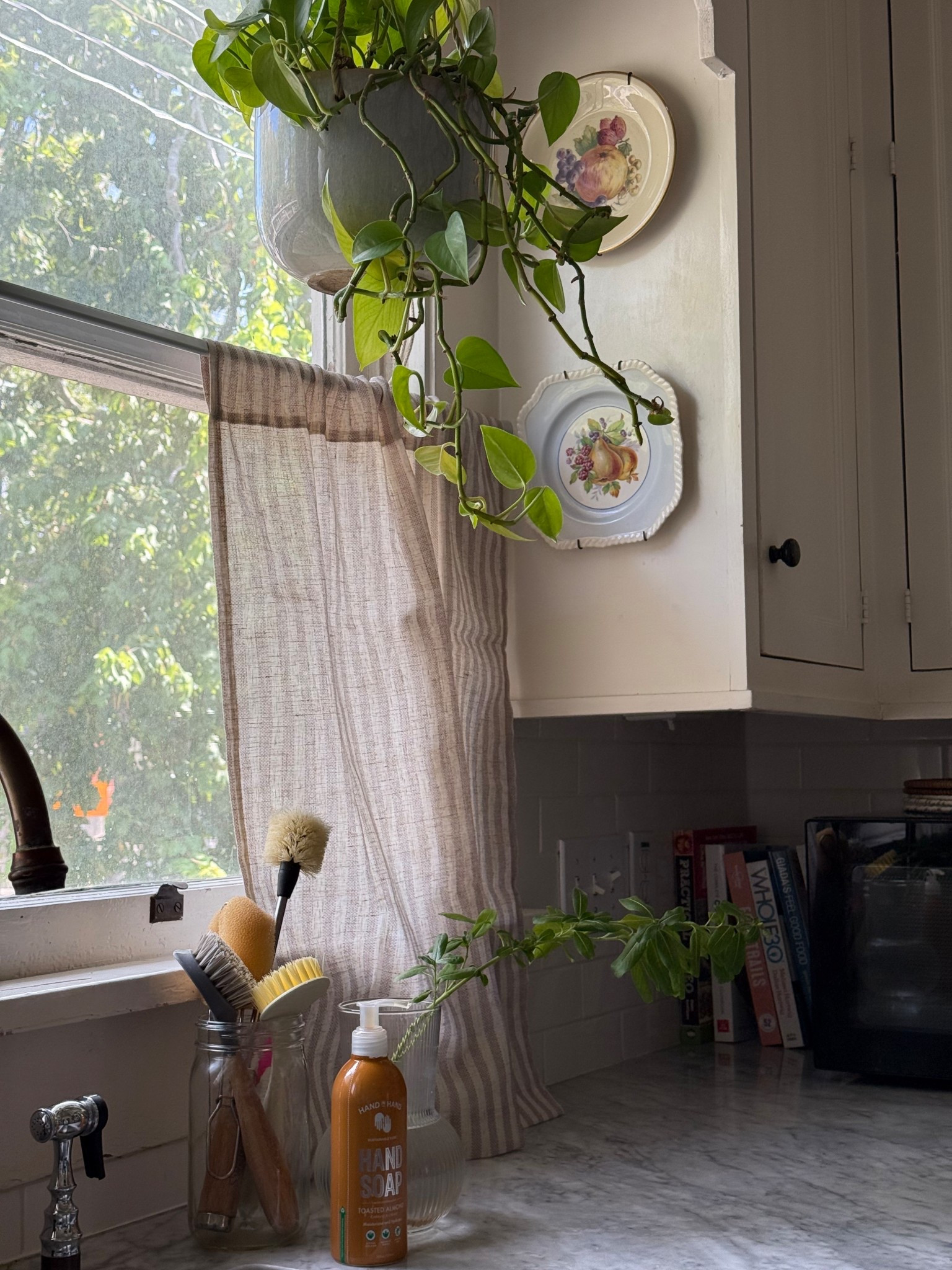 Kitchen Window Valance

#LTKFindsUnder50 #LTKStyleTip #LTKHome