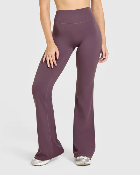 SoftMotion™ Flared Pants with White Logo 
 Vintage Purple | Oner Active (UK / US)