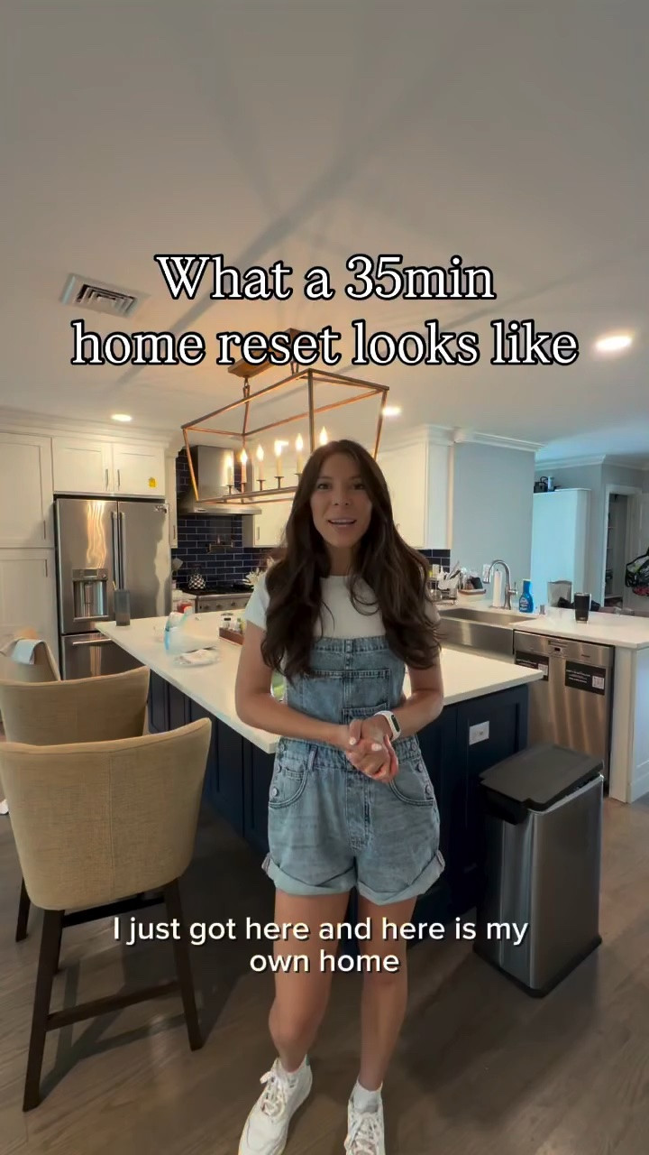 My Friday resets aren’t just about taking care of my home, they’re about taking care of myself too 💛

Lately, I’ve also been trying to be more consistent with taking my vitamins because self care isn’t always the big things, sometimes it’s just staying on top of the small daily habits.

So let this be your reminder to not only focus on your home’s care, but your own too! 

If you’ve been wanting to be more consistent with your vitamins, I have a discount for @personanutrition linked in my bio!