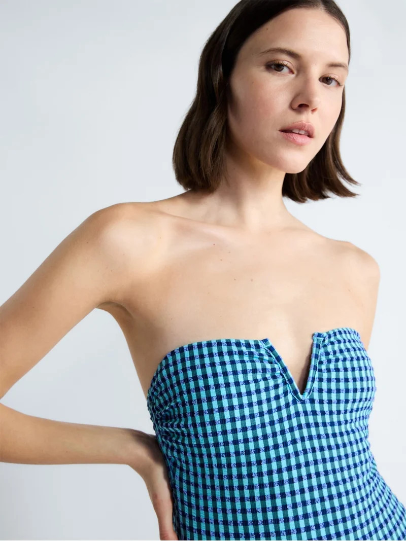 Free Assembly Women's and Women's Plus V Wire Seersucker One Piece Swimsuit, Sizes XS-3X | Walmart (US)