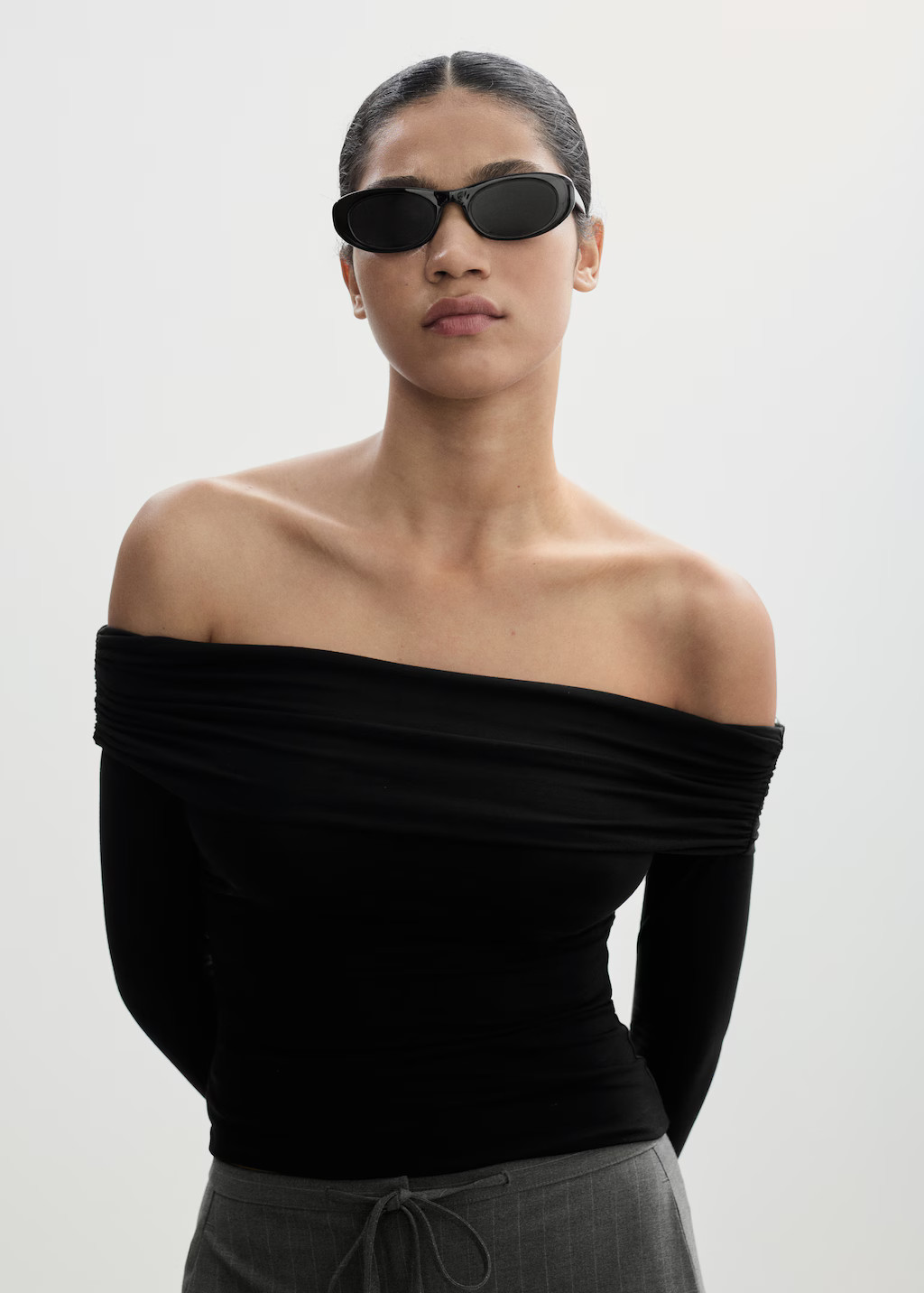 Off shoulders T-shirt - Woman | MANGO United Kingdom | MANGO (UK)