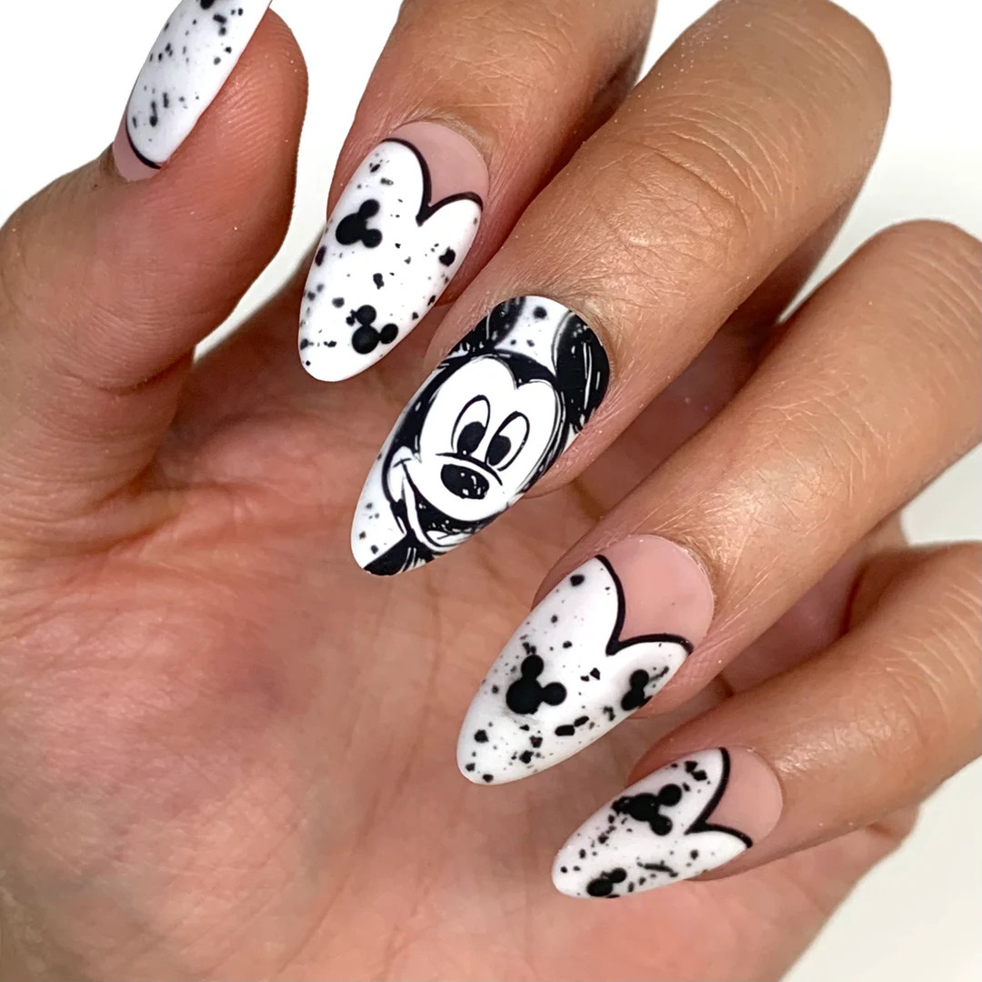 Mickey Black and White Sketch Press on Nails | Disney Nails | Disneyworld | Glue on Nails | Fake ... | Etsy (US)