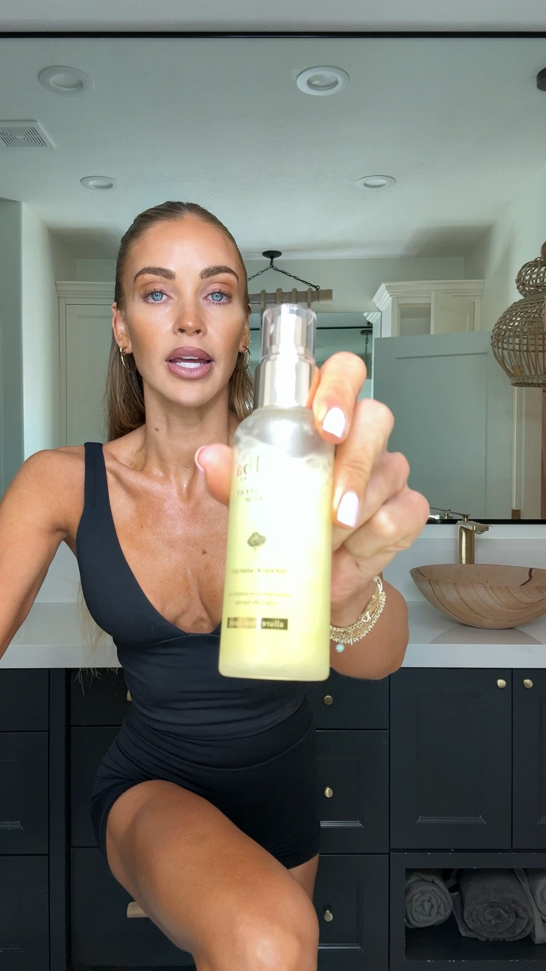 All the glowy skin details 