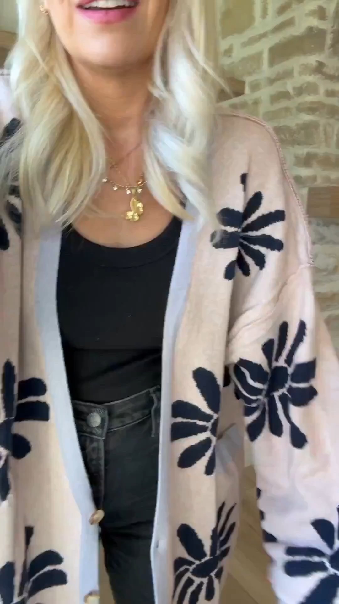 Another one of my favorite cardigans going into spring! 

#LTKgrwm #LTKdayinmylife #LTKootd