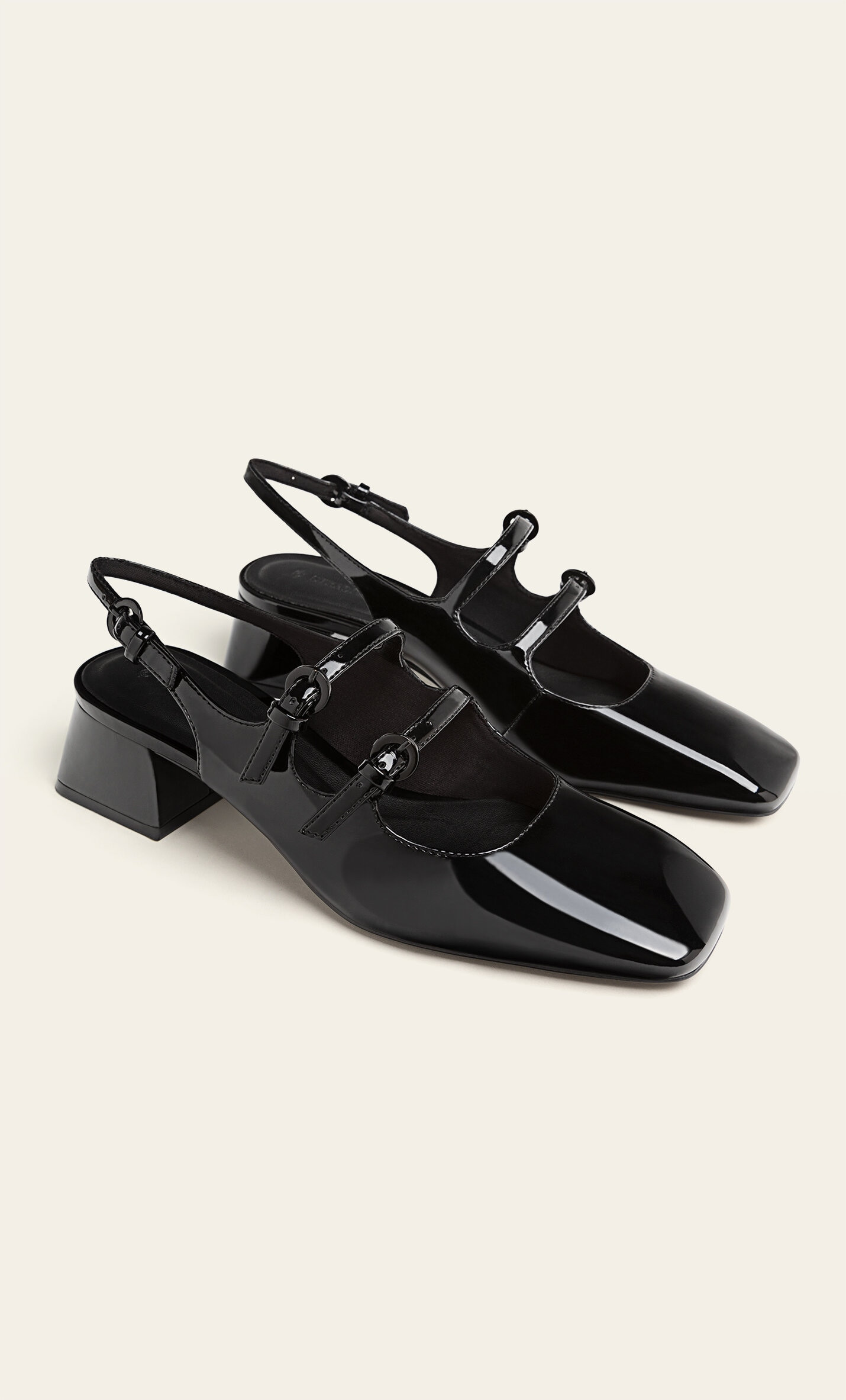 Ballerines à talon noires ouvertes à l’arrière - Mode femme | Stradivarius France | Stradivarius (FR)