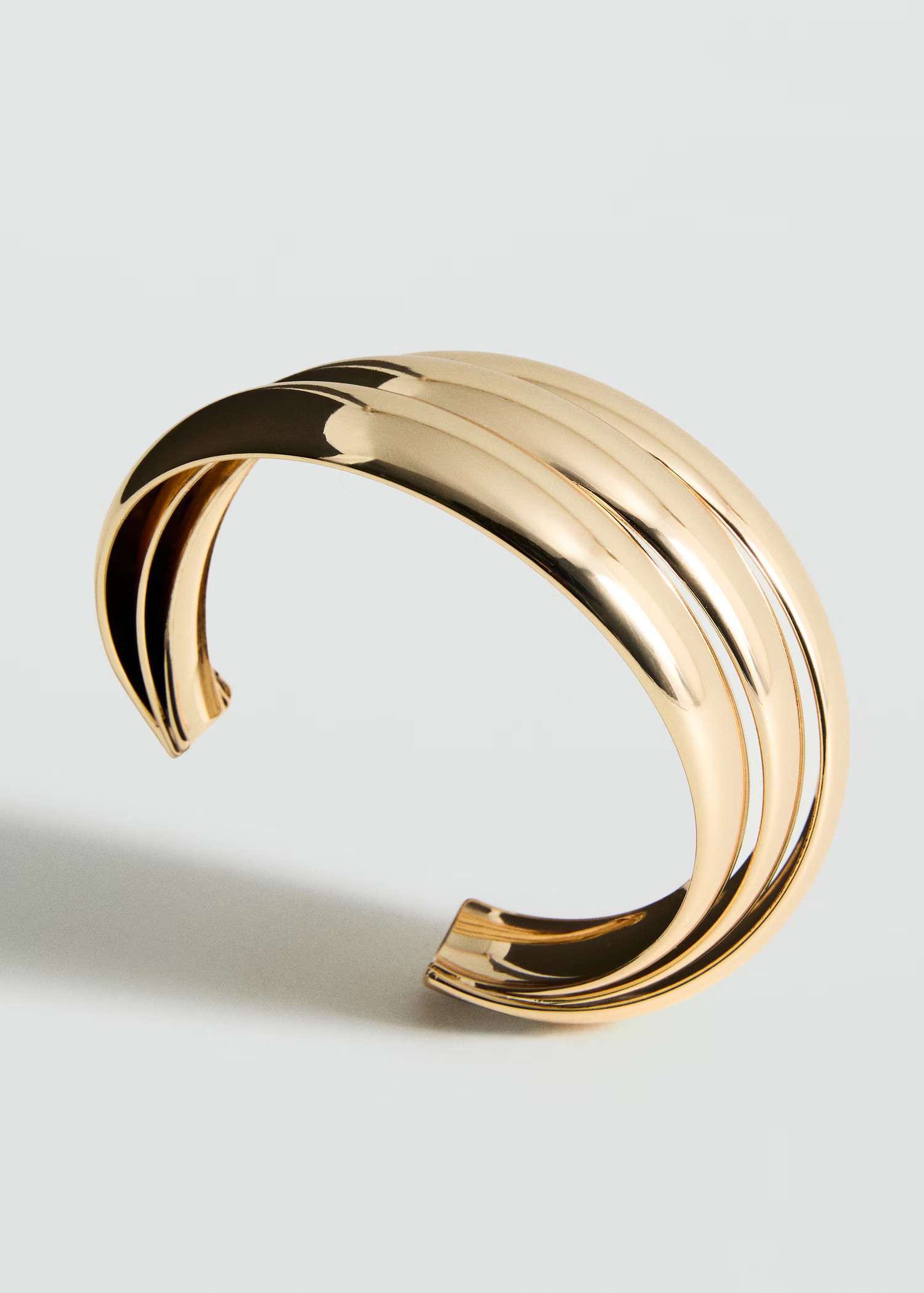 Rigid bracelet with relief - Women | MANGO United Kingdom | MANGO (UK)