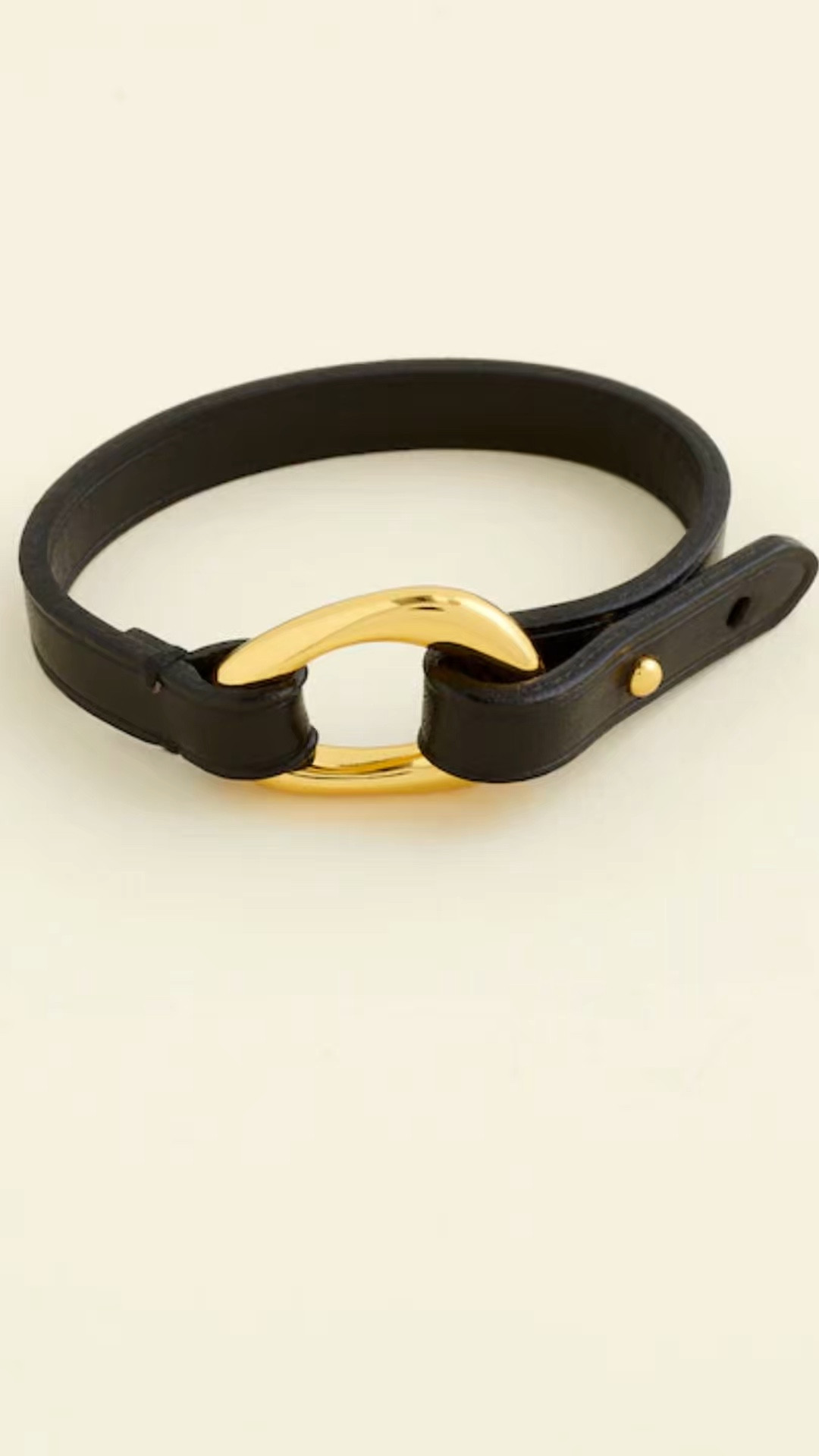 NEW • 
50% off with code JOLLY
The Elevated Collection Sculpted Leather 

🔗https://bit.ly/RBHOUSEWIFE
Follow + 🔔


#LTKootd #LTKGiftGuide #LTKSaleAlert