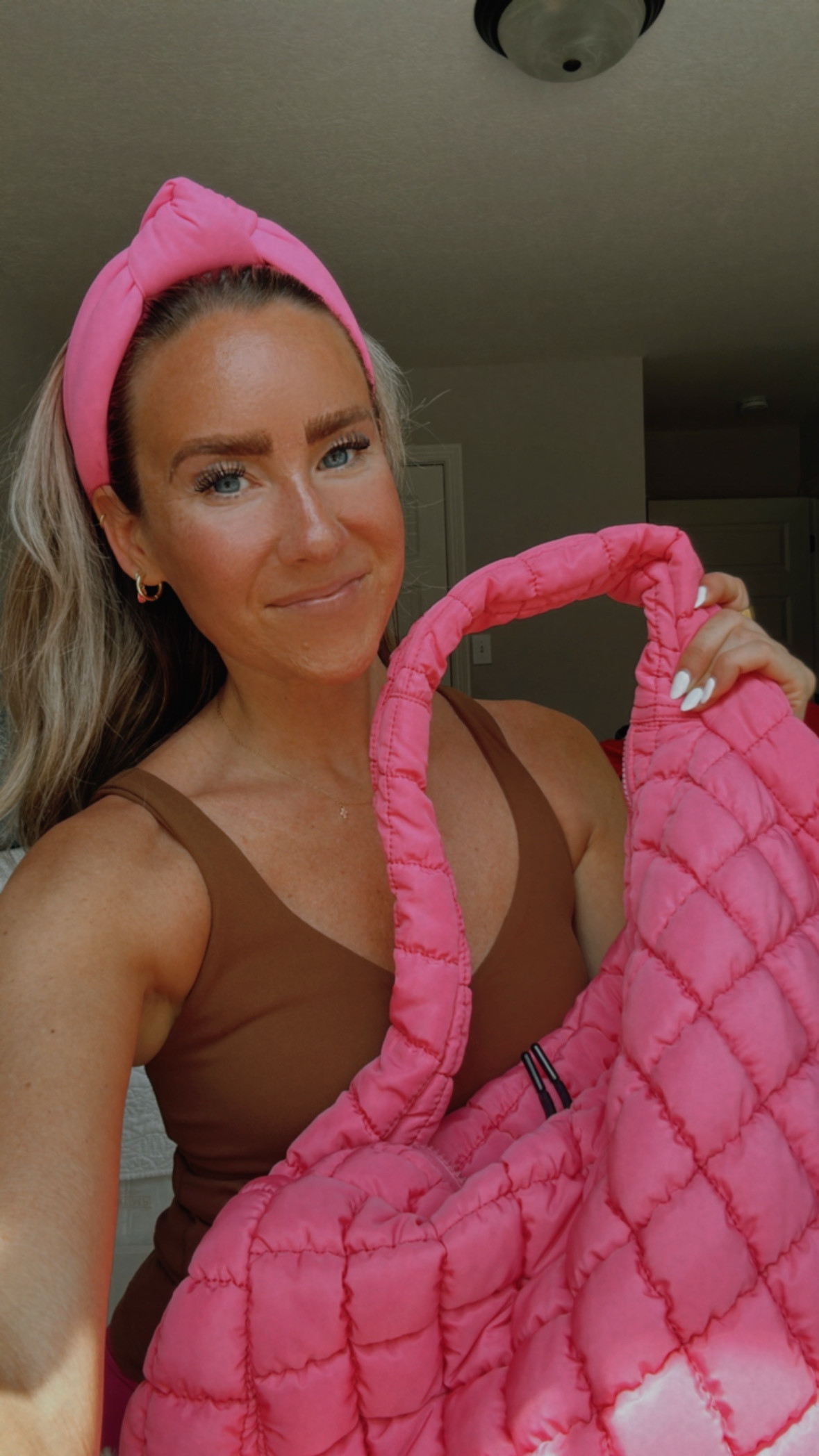 What’s in My Bag: the gym edit 🩷 this quilted bag just makes me happy & makes going to workout a little more fun. Linked all my must haves + a similar bag at a budget friendly price!

#LTKActive #LTKSummerEdit #LTKItBag