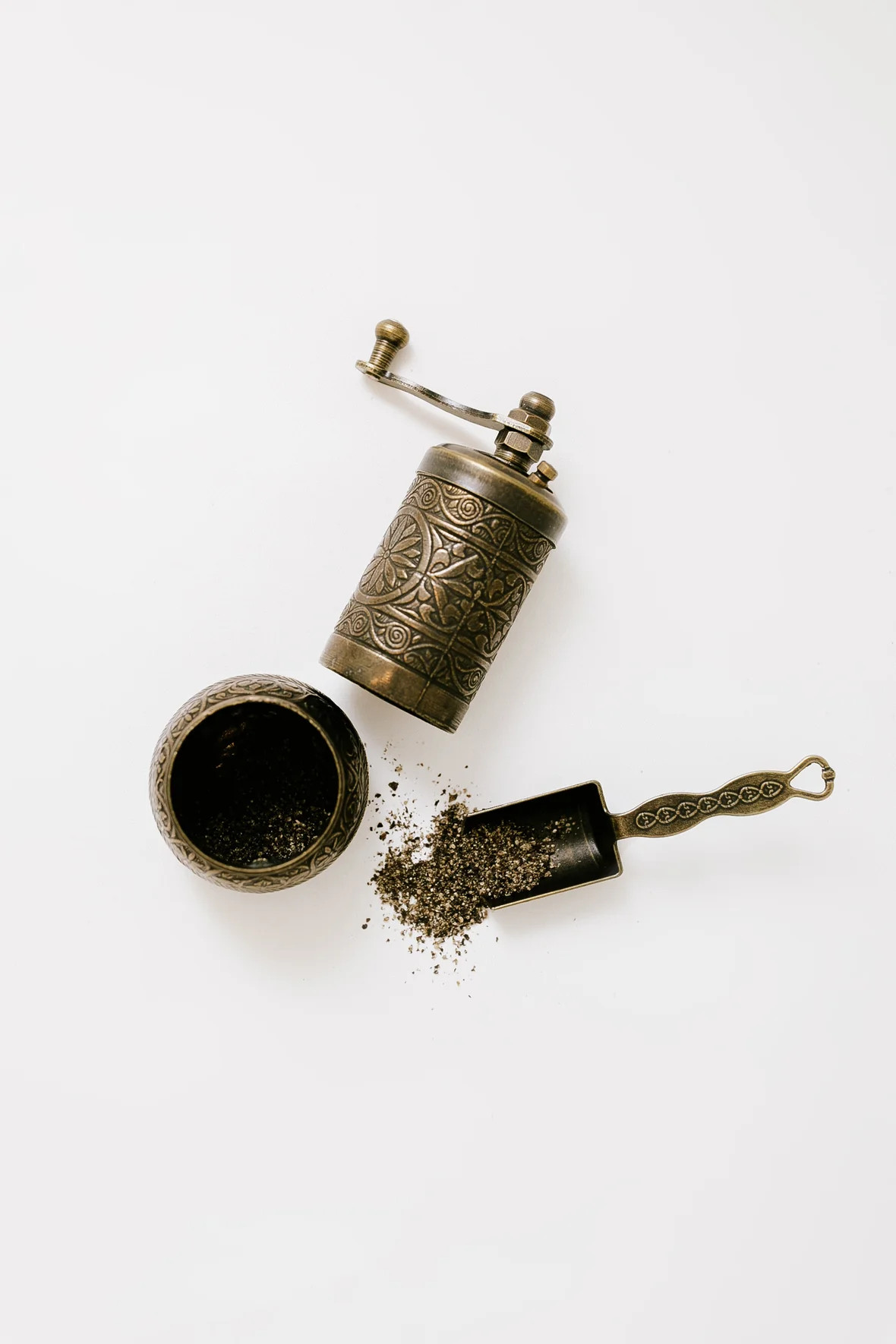 Verona Pepper Grinder - Gold | THELIFESTYLEDCO