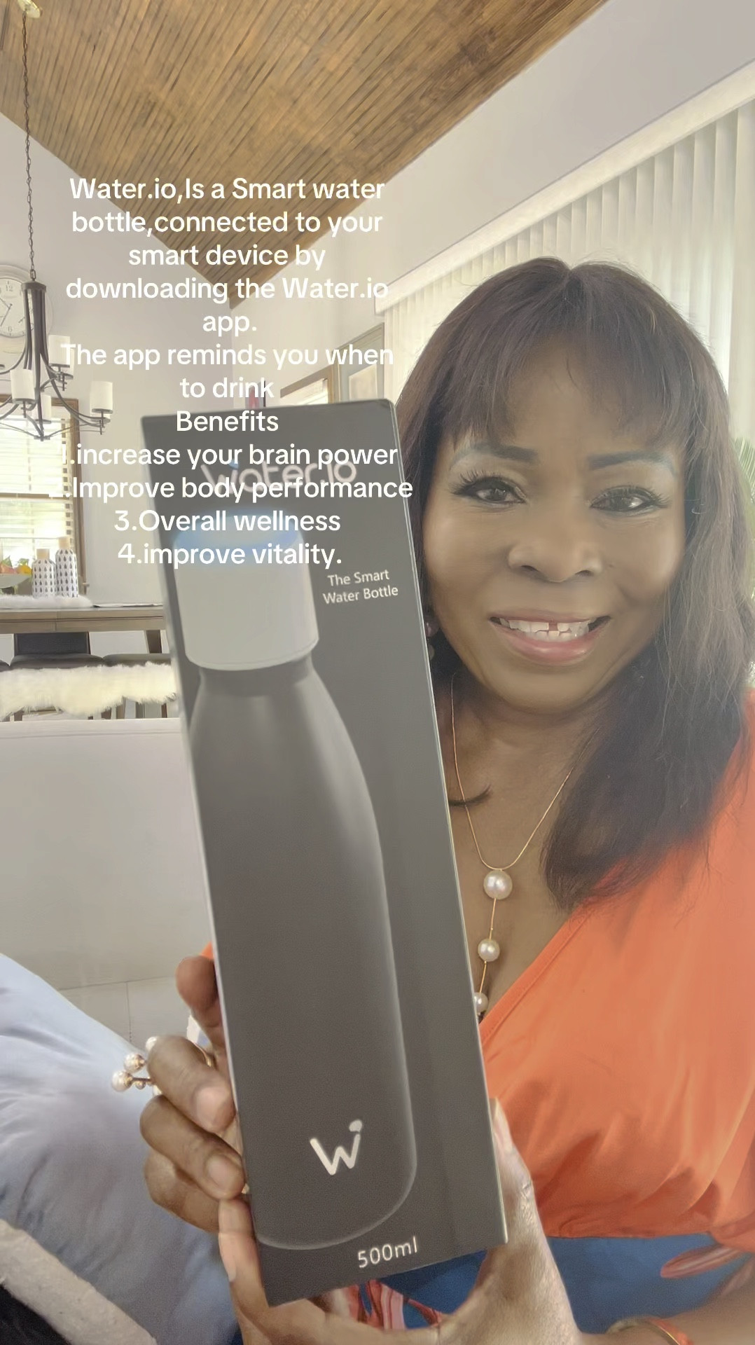Water.io Smart water Bottle 

#LTKActive #LTKHome #LTKFitness