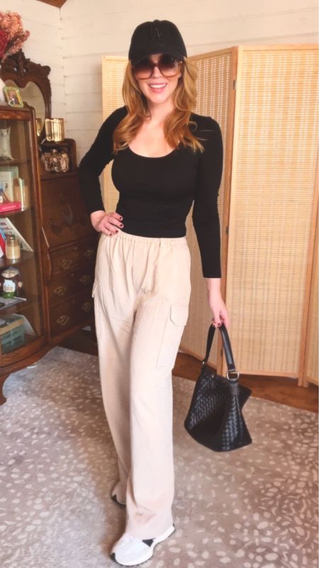 Comfy and easy to wear but still feel pulled together! 
#styledoutfits #Easystyle #momstyle#Walmartfashion #Budgetstyle #WalmartFinds @WalmartFashion


#LTKstyletip #LTKover40 #LTKfindsunder50