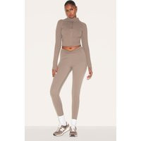 Brown Sculpt Twist Front Gym Leggings | PrettyLittleThing UK