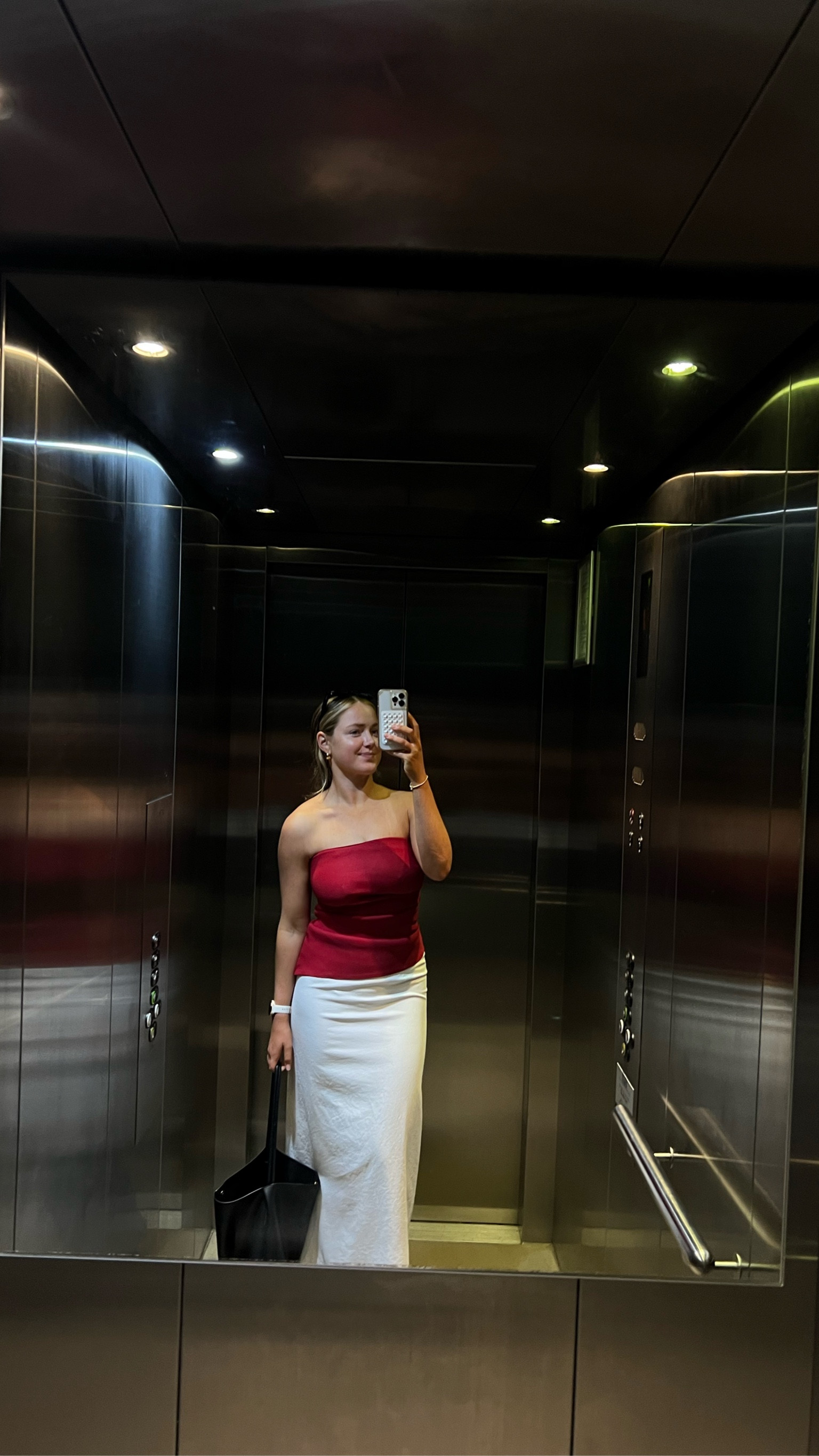 Skirt is from Kookai 🍒