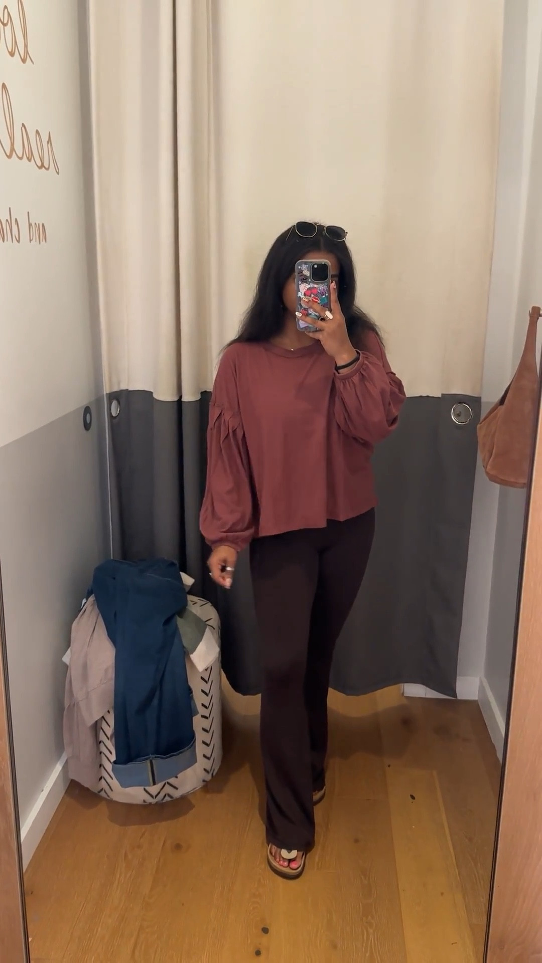 this is the slouchy balloon top from aerie and the offline flare leggings (regular length), I love them in this color  So cute! Perfect for a comfy Thanksgiving fit. 

#aerie #americaneagle #aeriefinds

#LTKSaleAlert #LTKFindsUnder50 #LTKSeasonal