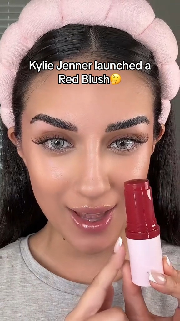 Trying the new red blush from Kylie cosmetics!

#LTKbeauty #LTKstyletip #LTKVideo