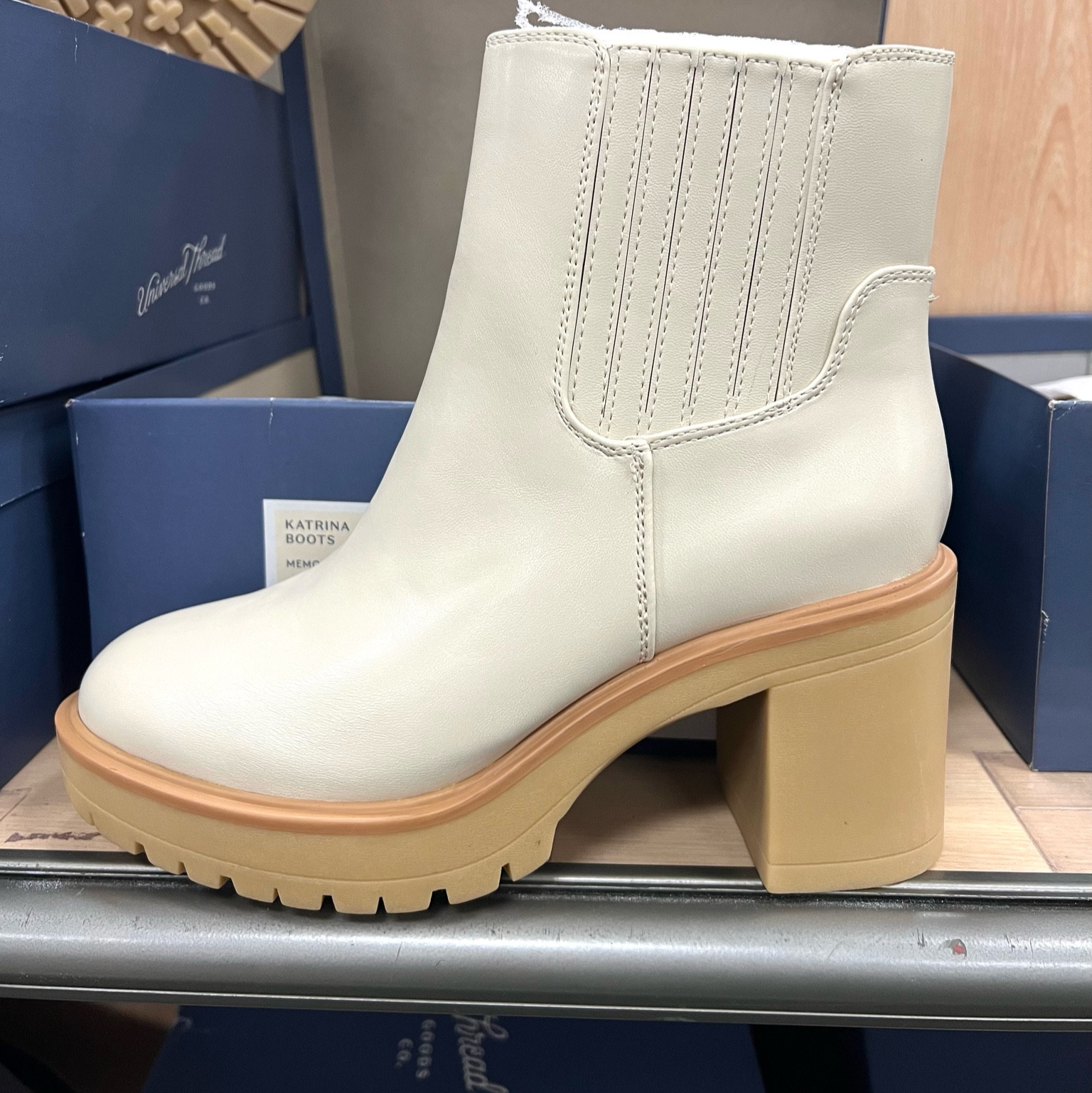 Obsessed with these gorgeous boots!! Comes in multiple colors and under $40!
#boots #shoealert #holiday #seasonal

#LTKshoecrush #LTKFind #LTKunder50