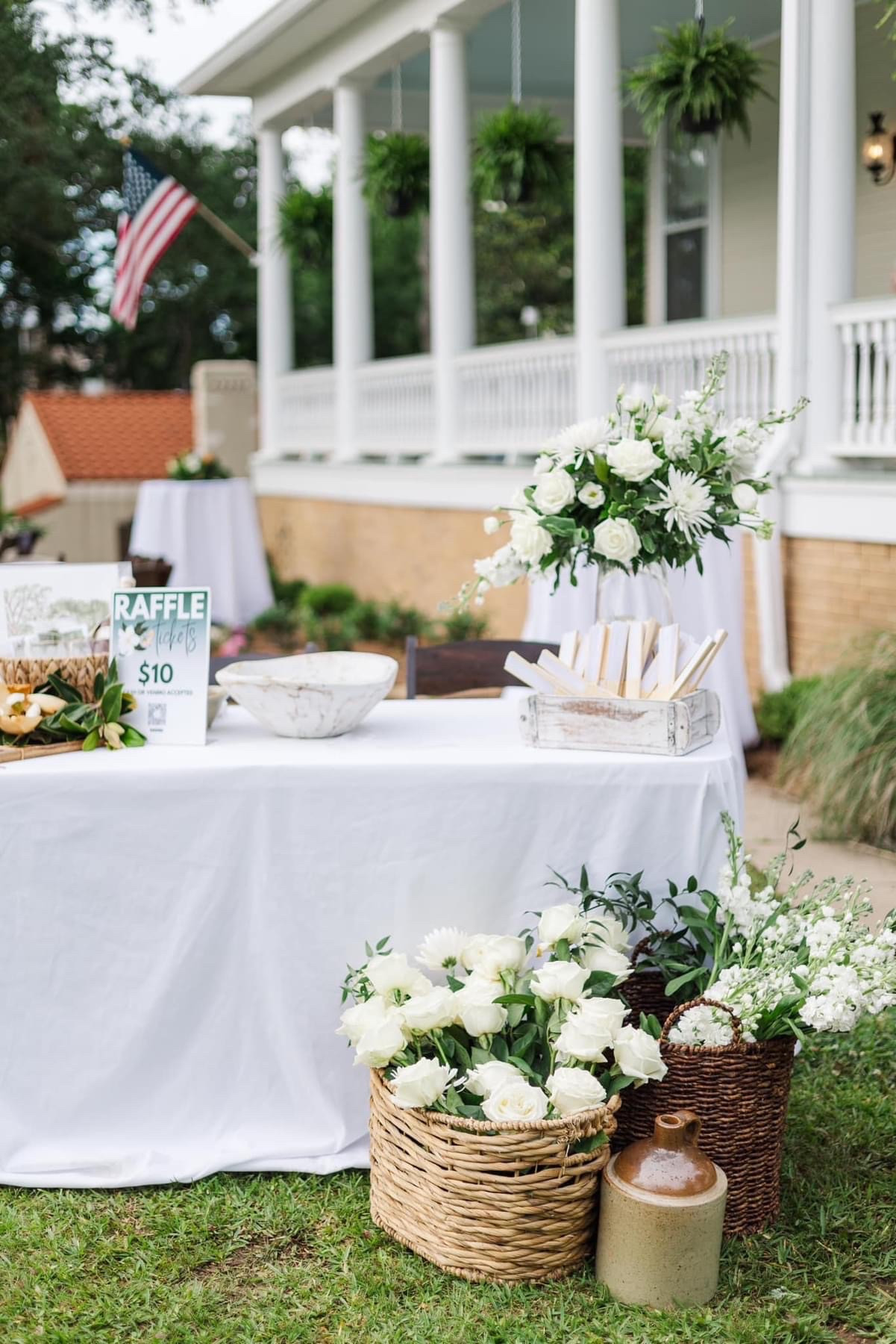 Summer soirée decor! 

Amazon, Amazon finds, summer entertainment, home decor, outdoor living, summer soirée, decor inspo, entertainment ideas



#LTKHome #LTKParties #LTKStyleTip