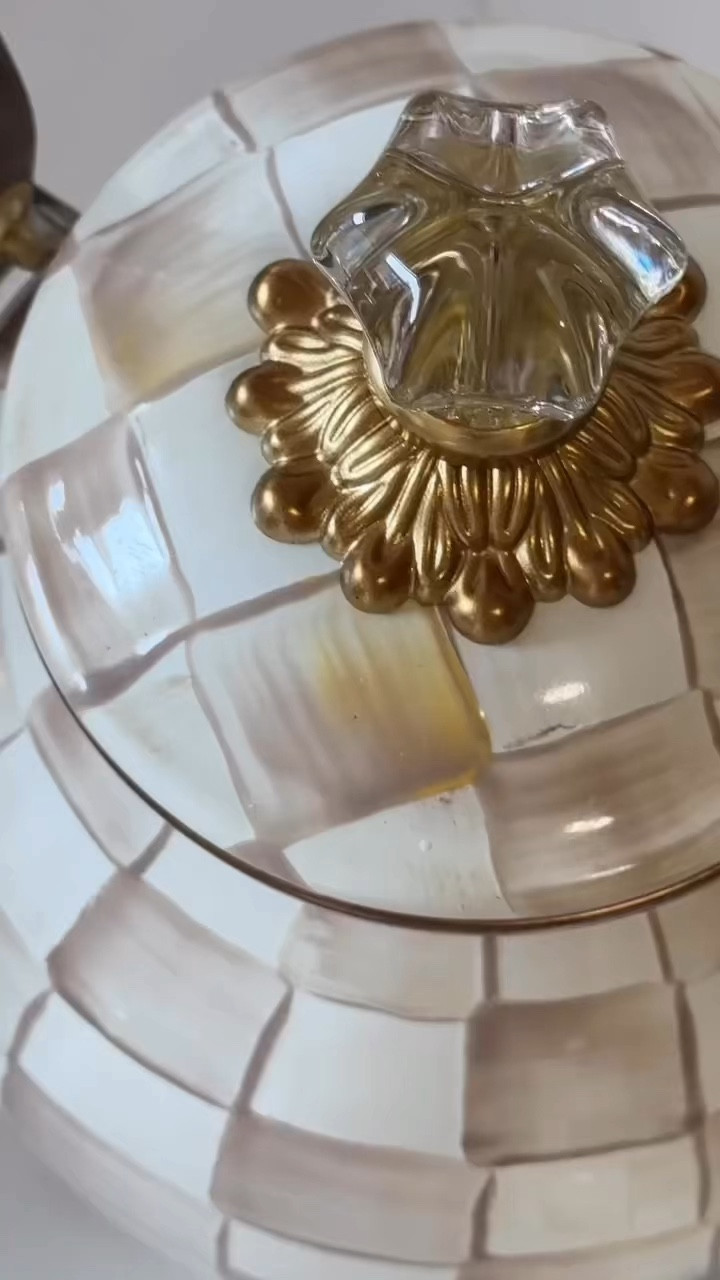 Mocha check 

#LTKMostLoved #LTKNYFW #LTKHome