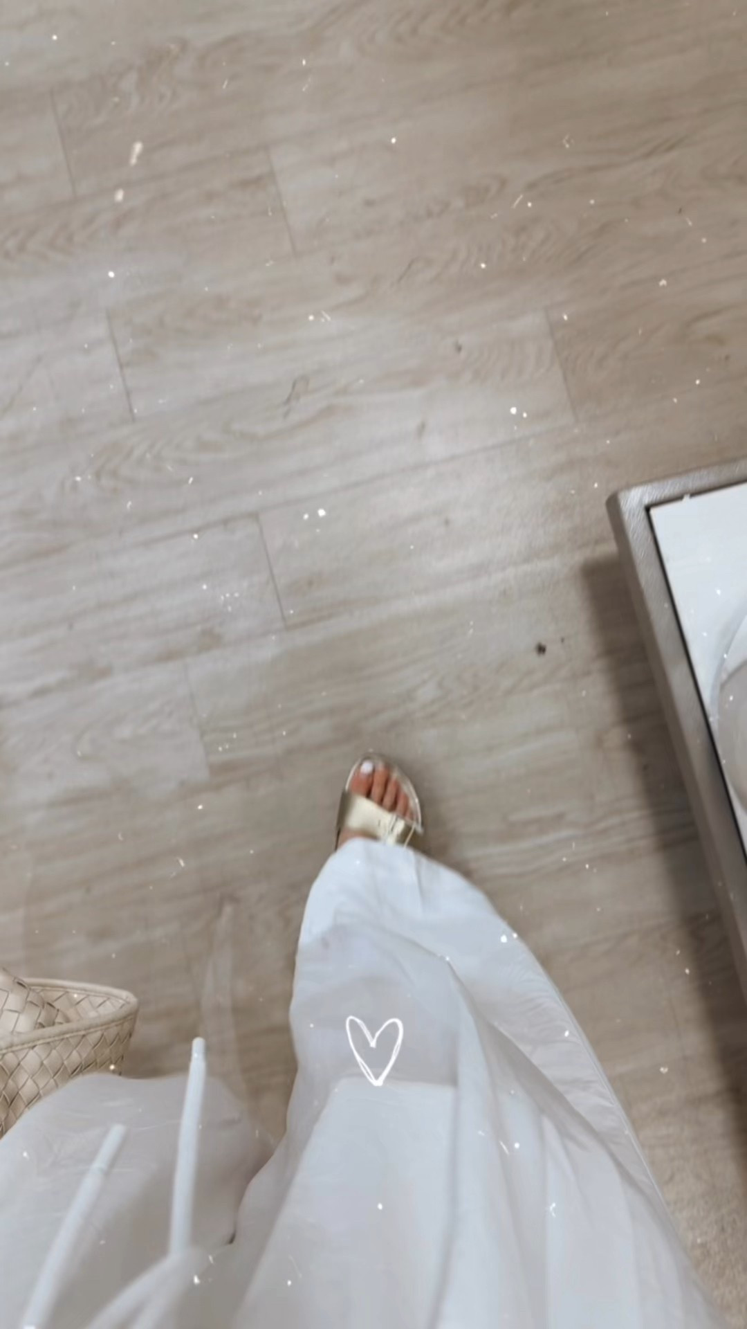  I’m just Out slaying the world today one sale at a time 
Braided bag is 40$ 
Wide leg pants are normally 78$ on sale for 20! ! Check the rest of the sales ladies 
-The pants run big so size down 
#tjmaxx #fashion #slay #mirror #sale

#LTKStyleTip #LTKSaleAlert #LTKHome