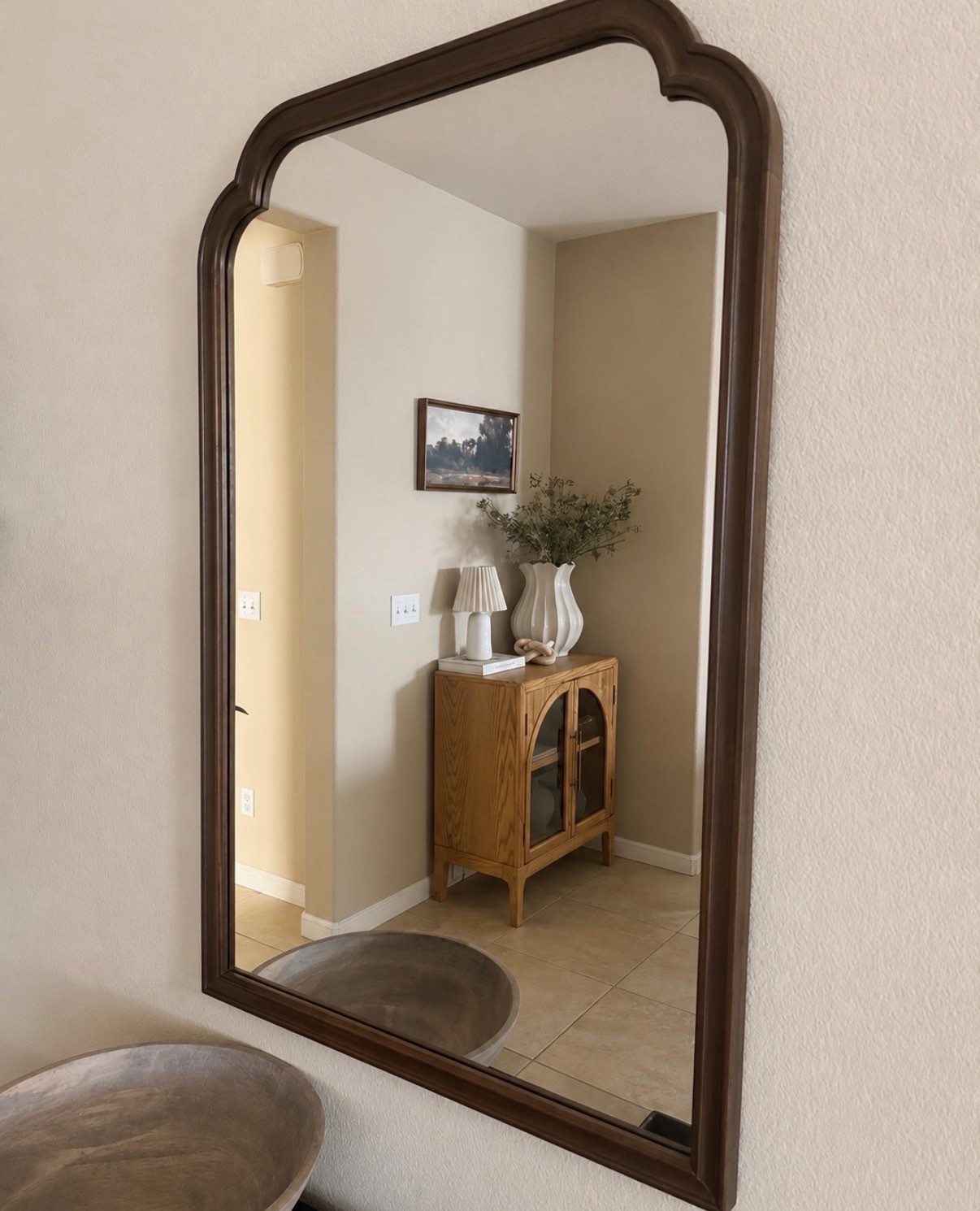 🤎 My favorite solid wood arched mirror is included in the new sale that started today!

This is one of those pieces that instantly makes a space feel more elevated and custom. The solid wood frame is beautiful, and the arched shape adds so much character.

✨ Solid wood frame
✨ Timeless arched design
✨ Great for entryways, bedrooms, living rooms, dining spaces, and bathrooms
✨ Comes in multiple sizes and colors
✨ Included in the new sale that started today

See it plus more of my top sale picks below. 🙌🤎

#LTKSaleAlert #LTKHome