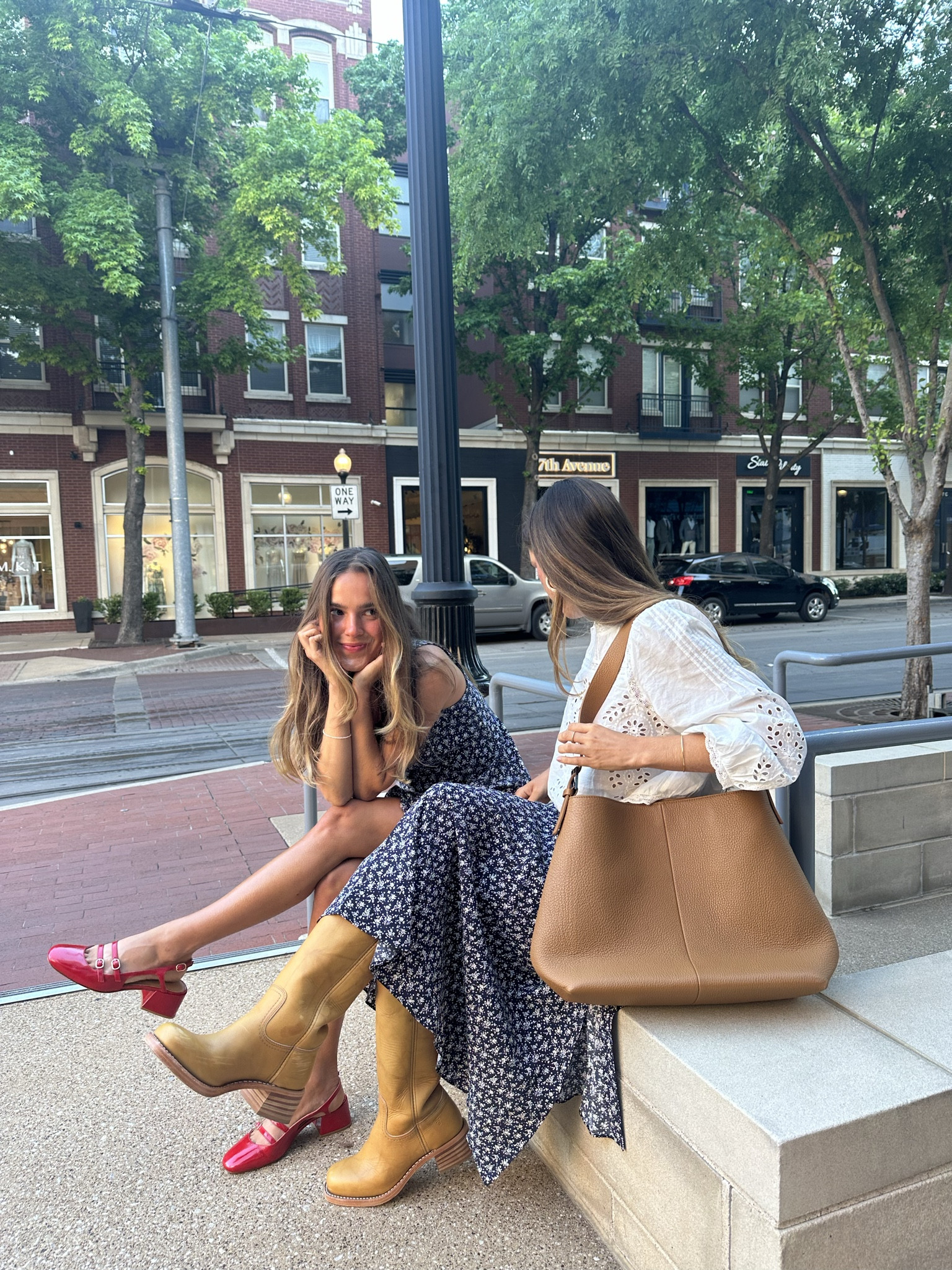 city dreamin in these beautiful prints and pieces from Sezane!🤍🌛💌


#LTKSeasonal #LTKworkwear #LTKstyletip