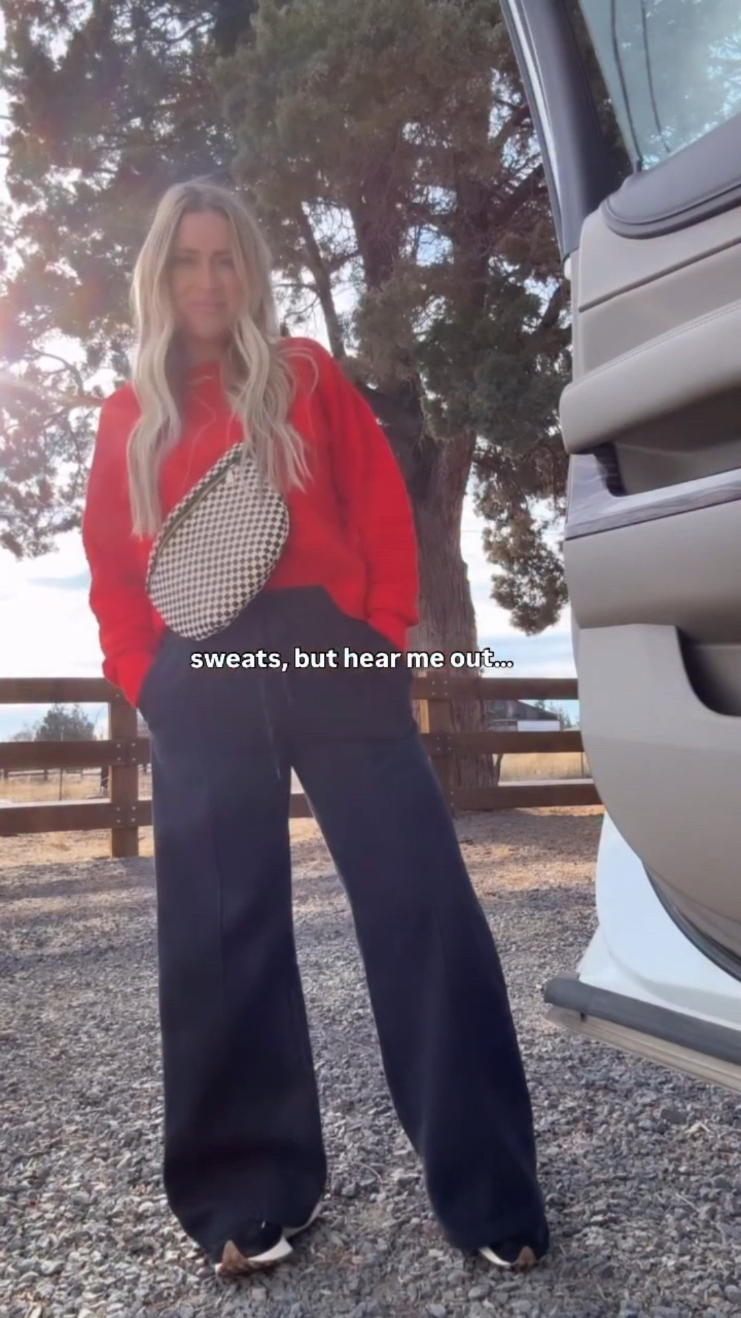 sweats so good, you’ll wanna build an outfit around them 👏🏼

It’s all about feeling cute without sacrificing being comfy. Think, an outfit you aren’t dying to change out of when you get home ✨

Click the link in my bio for all the details ⚡️