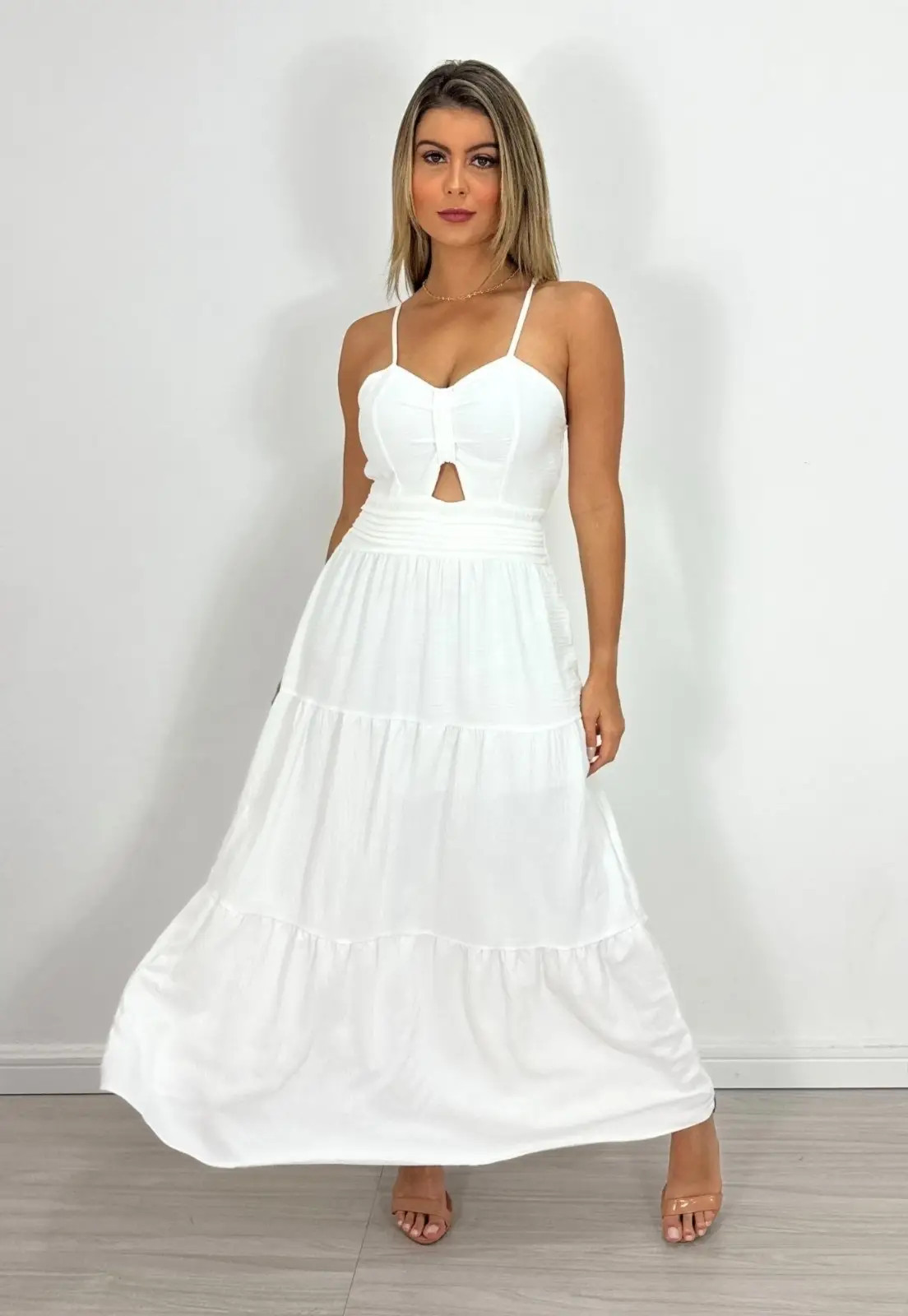 Vestido Jaqueline Viscolinho Abertura Alcinha Branco Noivado Casamento Civil Ano Novo | Dafiti (BR)