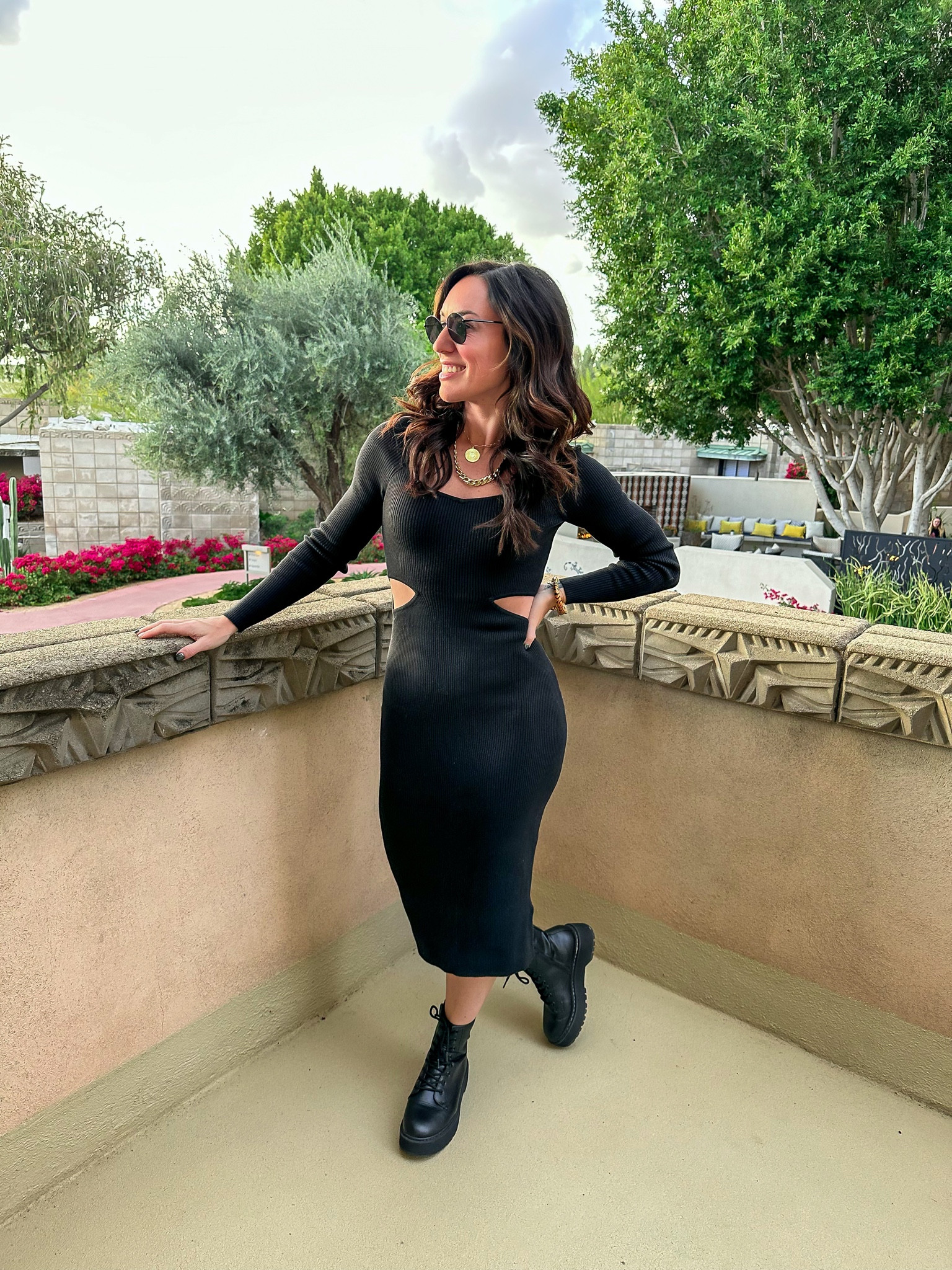 We love a good cutout moment. 🖤⚡️


#LTKshoecrush #LTKunder50 #LTKunder100