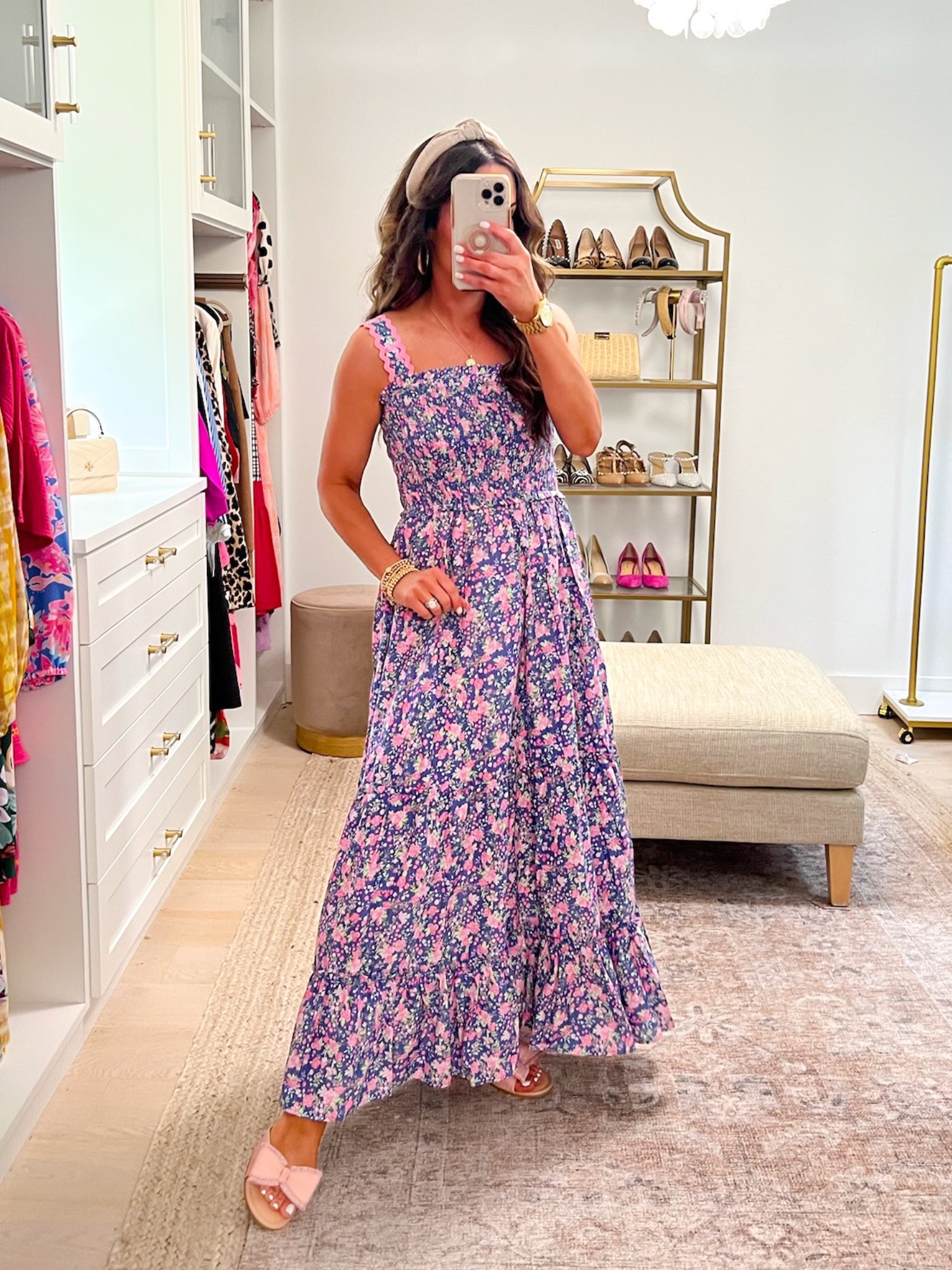 Loving this Walmart dress! Wearing size S. Runs tts but if you’re between sizes or busty then size up for the best fit 