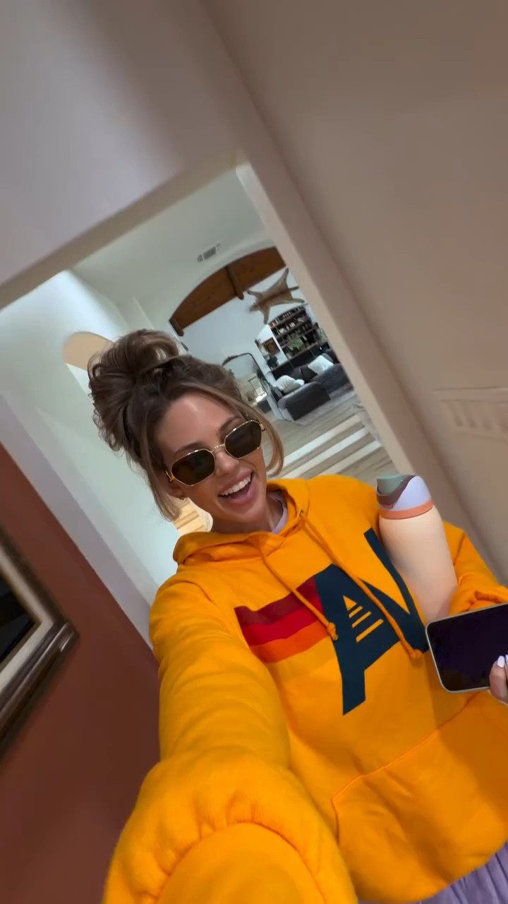 Friday vlog! Resetting the house, taking the girls to the trampoline park, making big decisions, lunch and candy 🍕#vlog #dailyvlog #minivlog❤️ #mom #motherhood

#LTKdayinmylife #LTKmomlife #LTKvlog