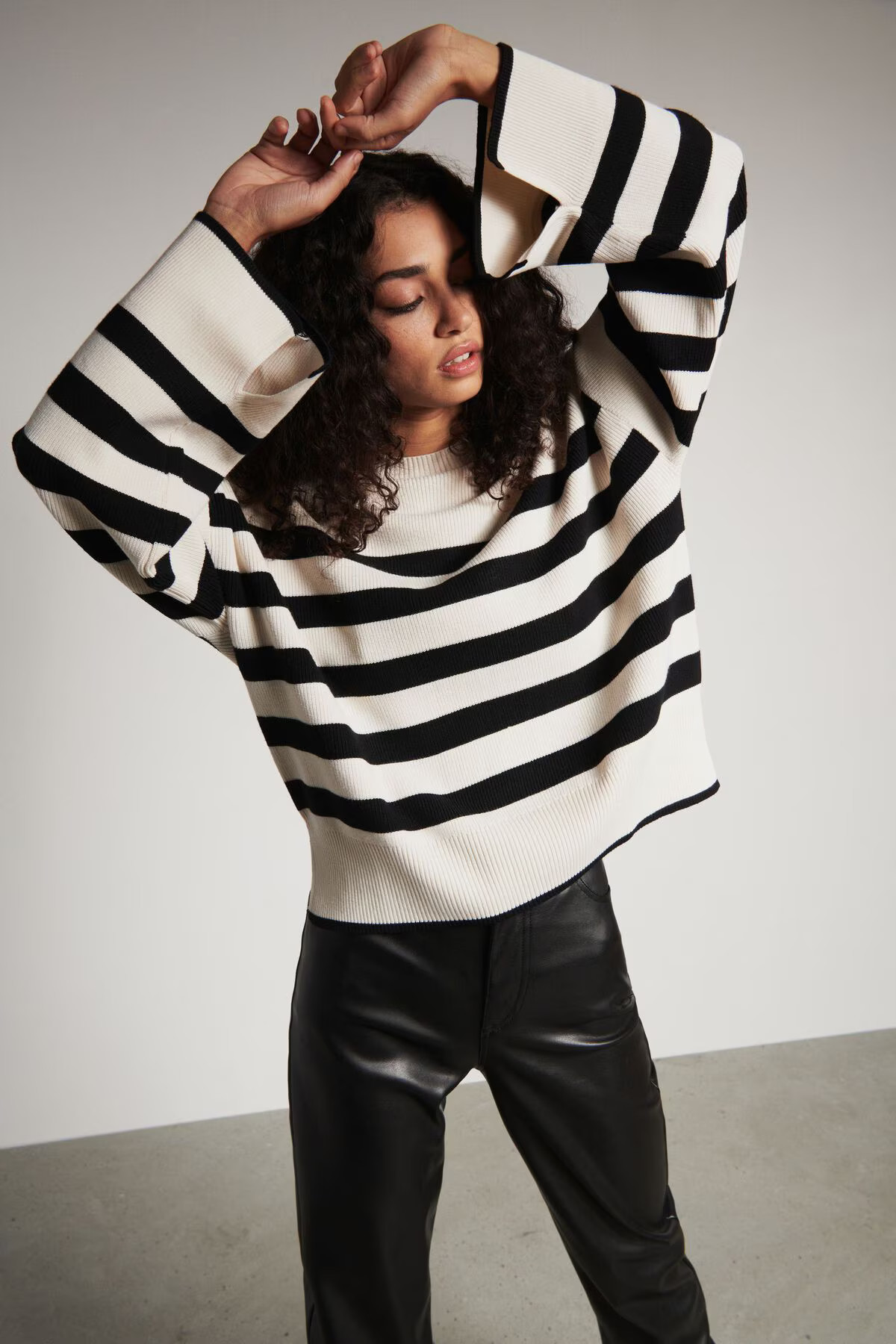 Toni Oversized Crew Neck Sweater | Dynamite Clothing