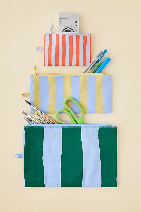BAGGU Flat Pouch Set in Painted Stripe at Urban Outfitters | Urban Outfitters (US and RoW)