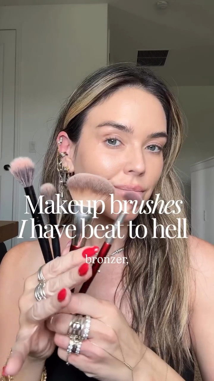 Makeup brushes I have beat to hell … Aka my 4 most used makeup brushes this year @thebkbeauty