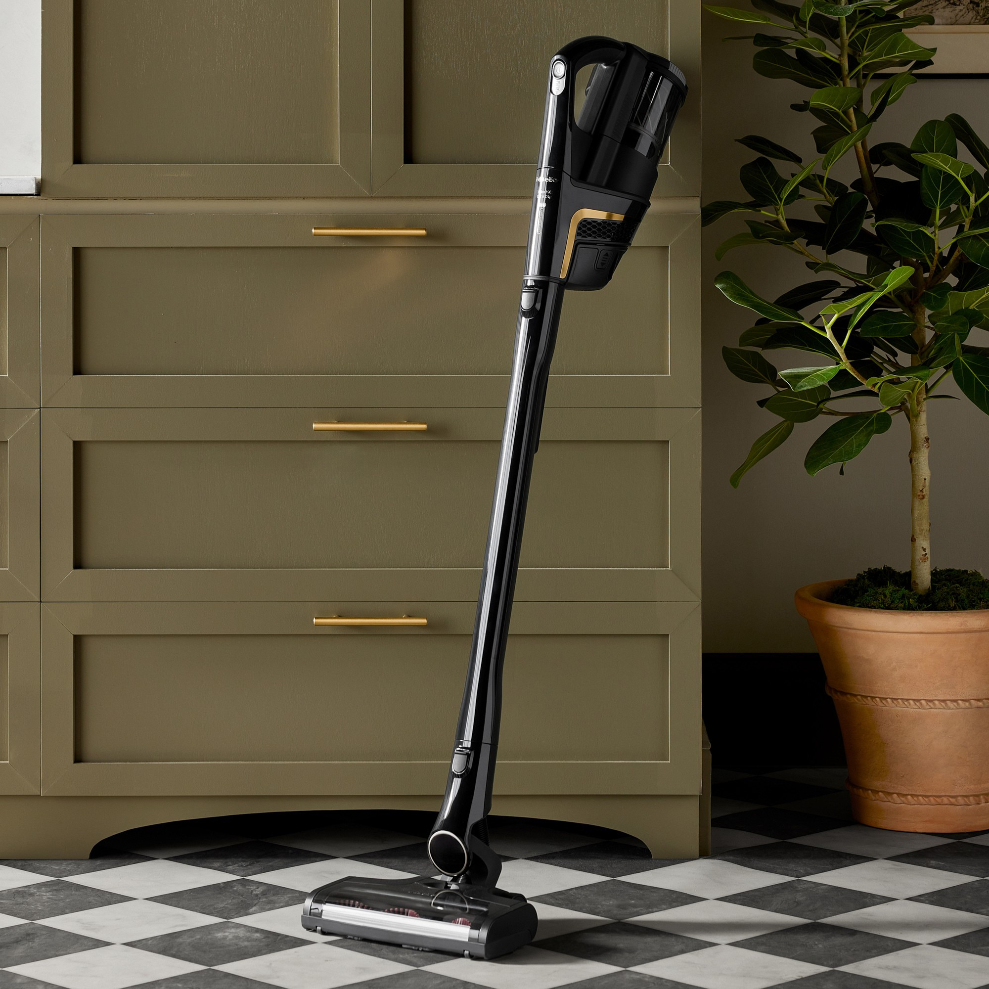 Miele Triflex HX2 Cat &amp; Dog Vacuum | Williams-Sonoma