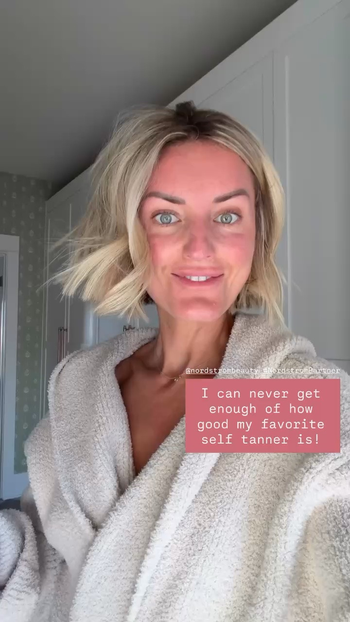 The secret to a year-round glow!  Sharing my favorite self-tanner and beauty essentials from Nordstrom Beauty for that effortless, sun-kissed look!
@nordstrombeauty #NordstromPartner￼


loverly grey, nordstrom beauty, self tanner, sunless tanning, bronzed skin, beauty favorites, glowing skin, self tanning routine, beauty essentials, skincare favorites

#LTKBeauty