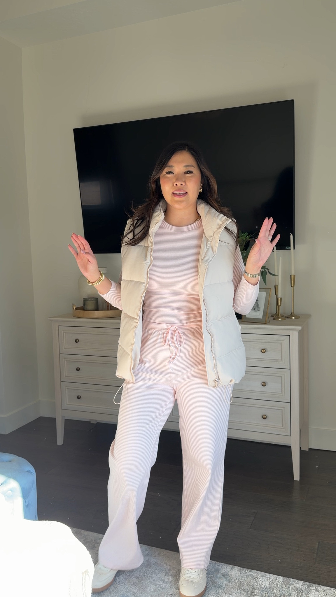 Pink loungewear set perfect for Valentine’s Day 

Wearing a medium 