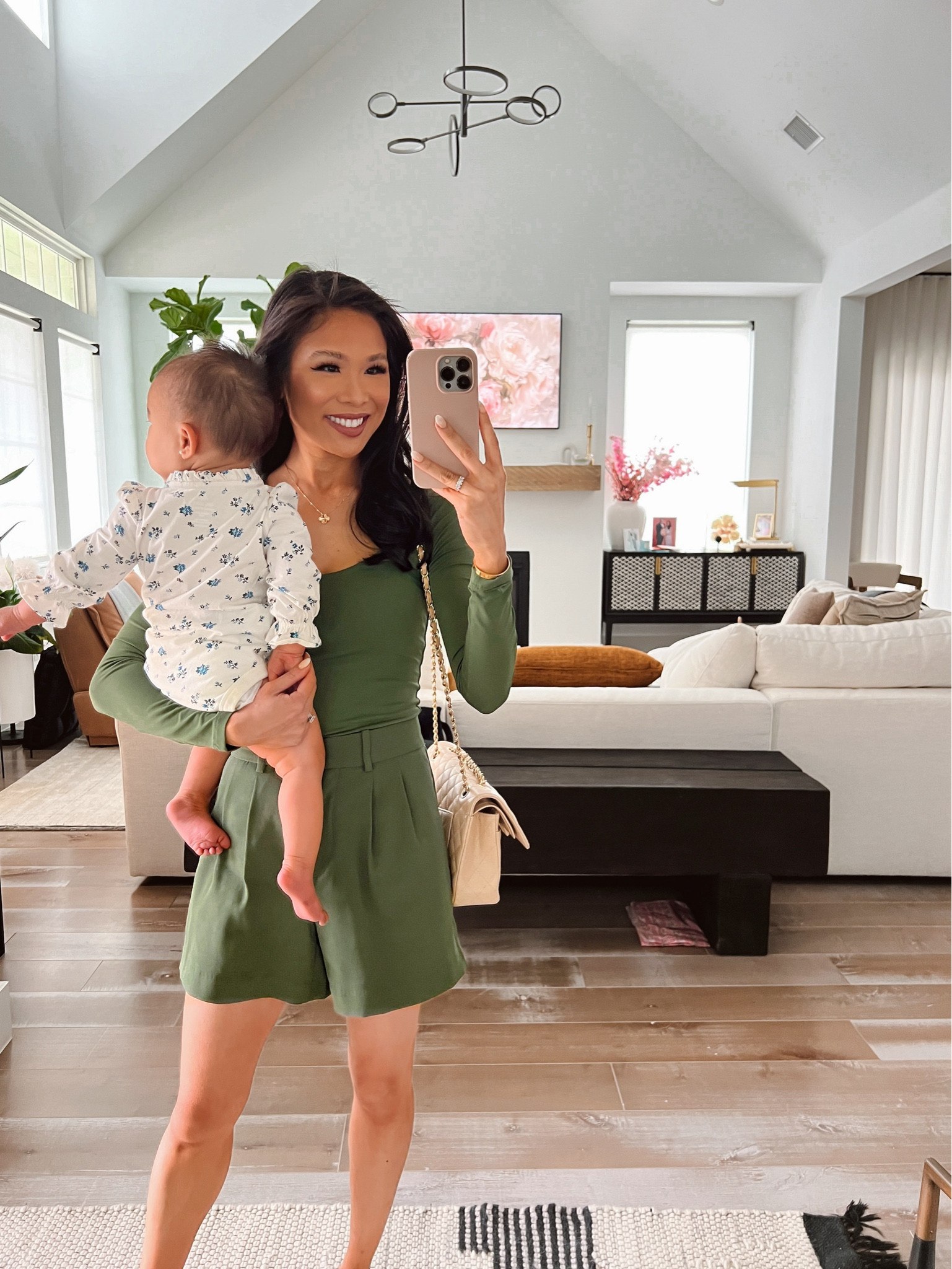 Spring outfit with scoopneck long sleeve paired with matching pleated shorts. Wearing size XXS in both the top and bottoms. Super comfy and can be dressed up with sandals or dress down with sneakers Perfect for casual workwear. Blinking my shoes, accessories, and make up also.


#LTKstyletip #LTKSeasonal