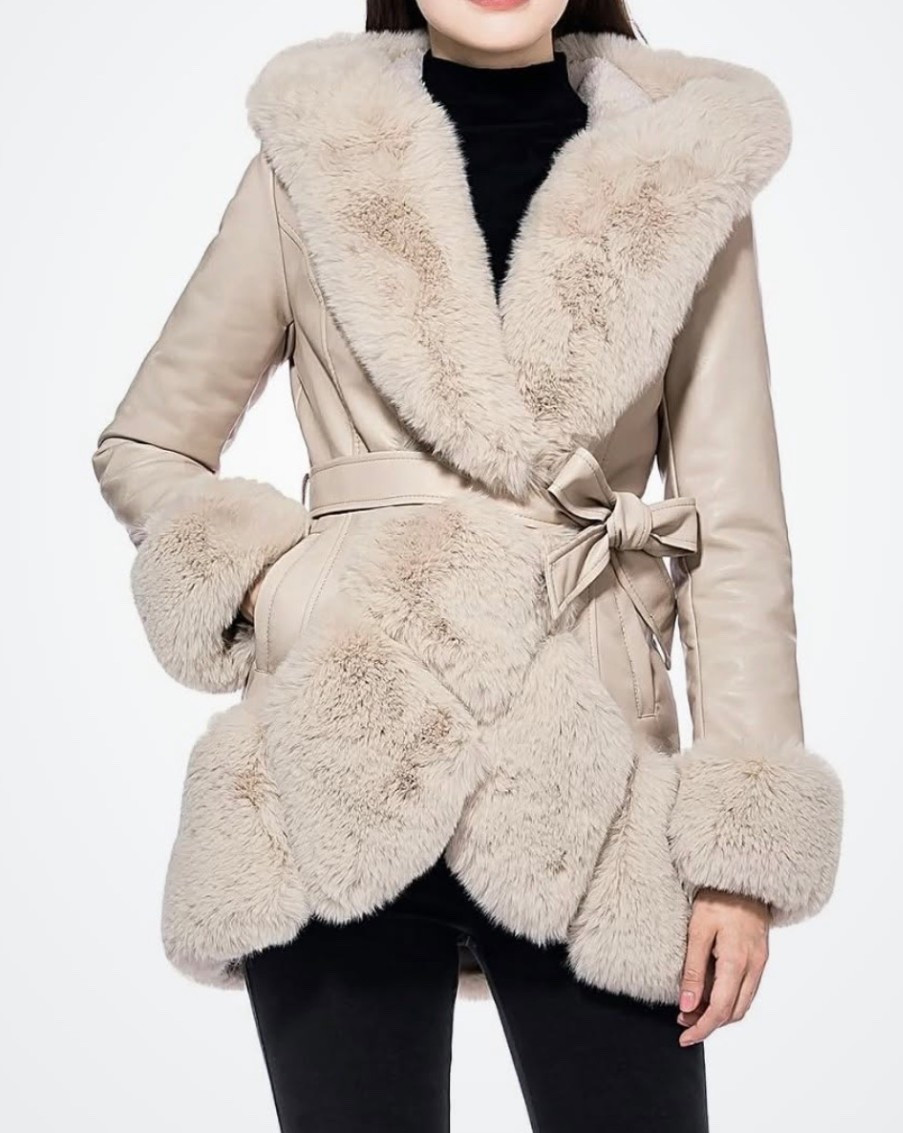 Leather and faux fur jacket with belt 

#LTKootd #LTKSeasonal #LTKFindsUnder100