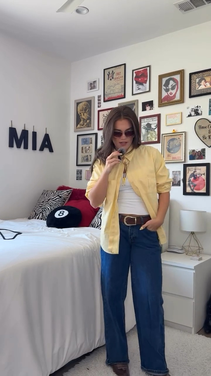 welcome to my new series:
STYLING THINGS I NEVER WEAR! hope you enjoy!! 

PSA the video quality will be better next video i promise! 

#stylingthingsineverwear #styling #clothing #stylingoutfits #outfitinspo
less