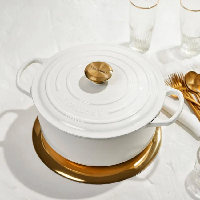 Round Dutch Oven with Gold Knob | Le Creuset