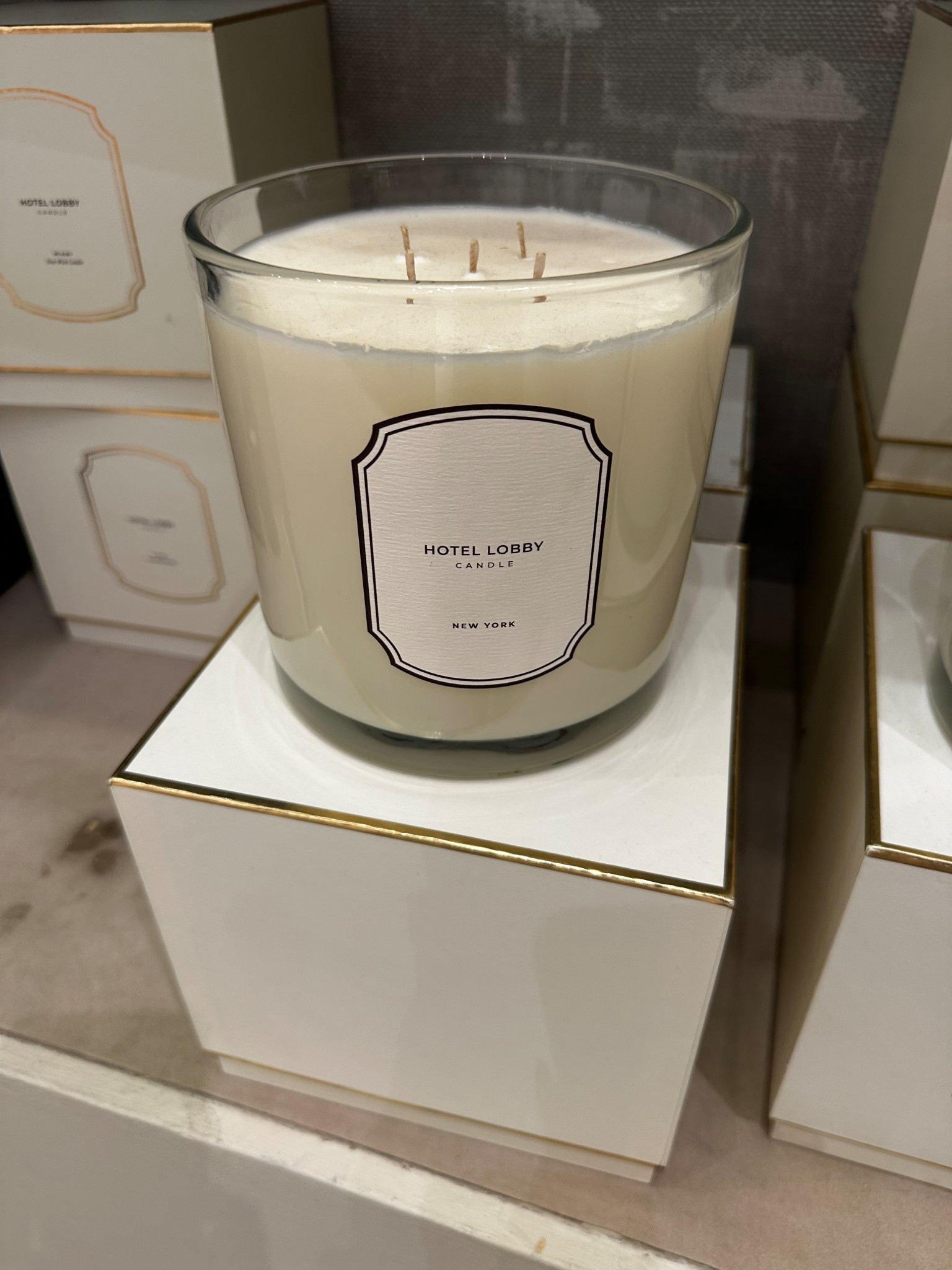 This candle smells AMAZINGGGGG!!! Would make a great gift for myself😂🙌🏾

#LTKHome #LTKHoliday #LTKGiftGuide