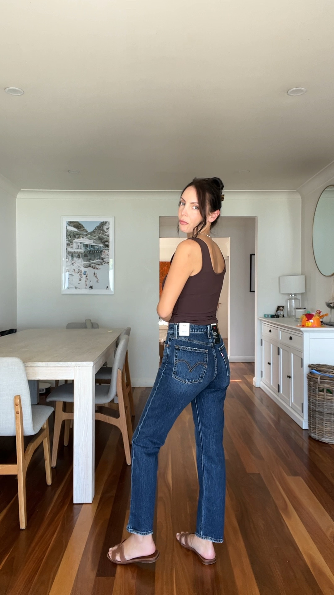 Levi’s wedgies straight jeans 

#LTKaustralia #LTKstyletip #LTKautumn
